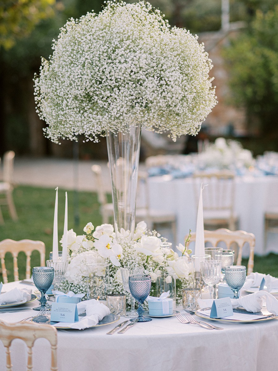 Wait till you see this white and baby blue wedding reception at night