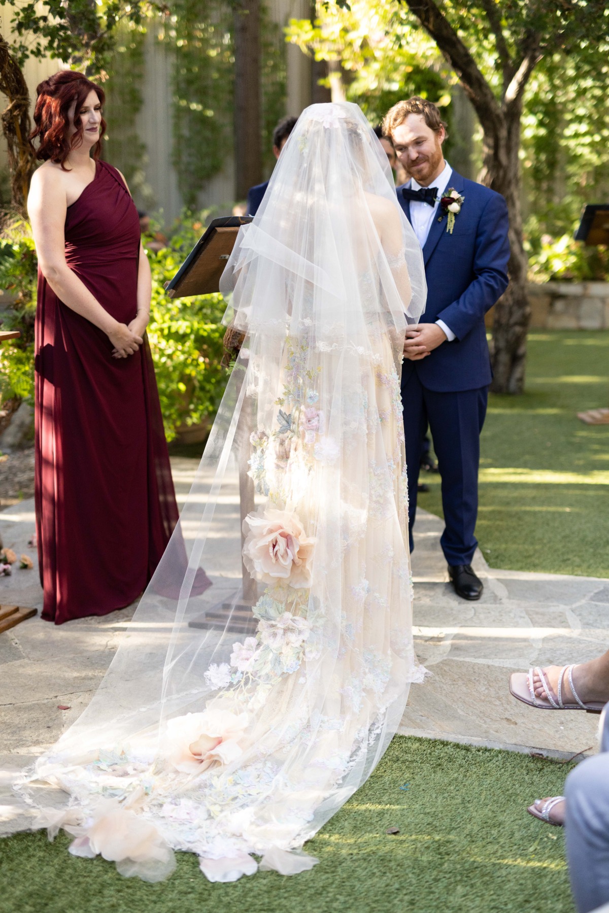 wedding veil with flowers