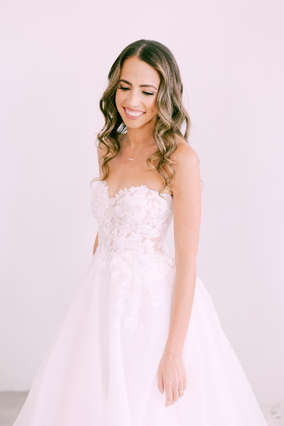 lace sweetheart wedding dress