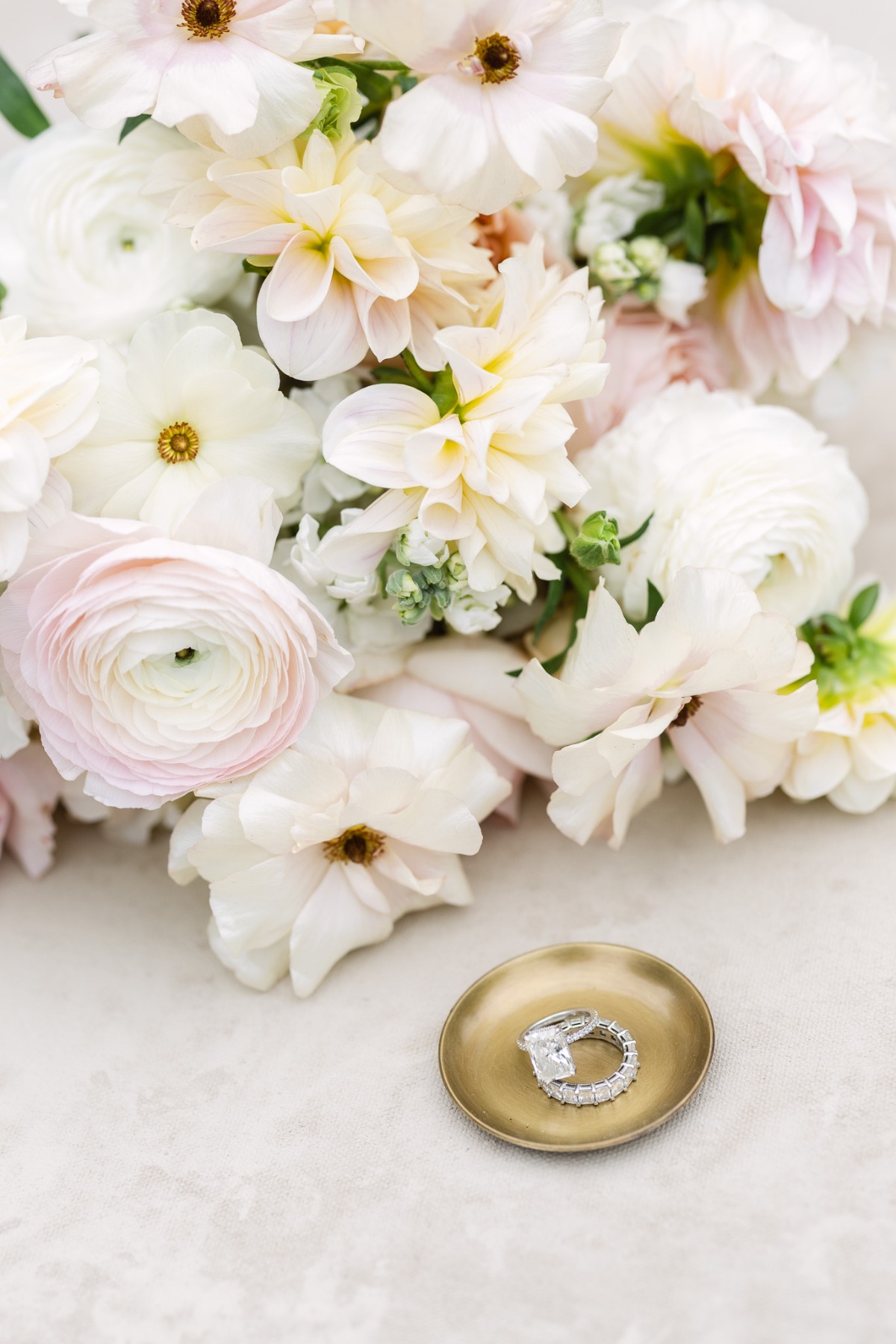 Florals and glam wedding ring set