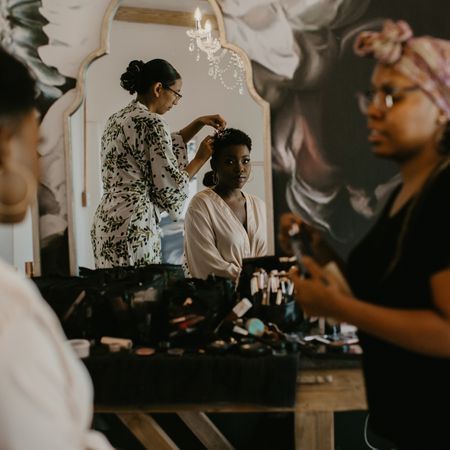 A Breakdown of the Perfect Wedding Day Getting-Ready Timeline