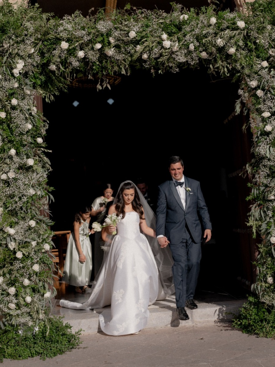 Huge floral installations framed this Hyatt wedding in Puerto Rico