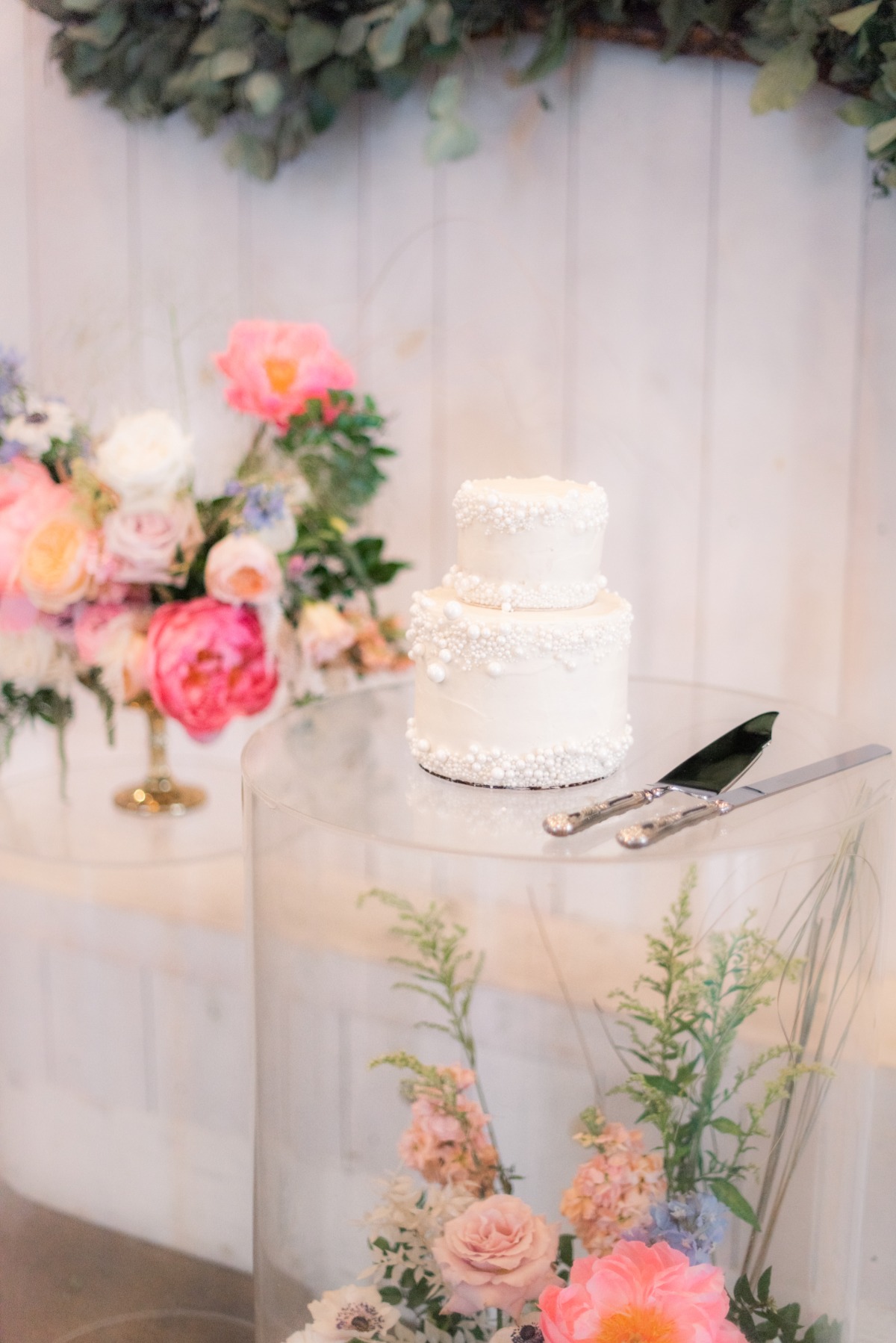 Cute small wedding cake