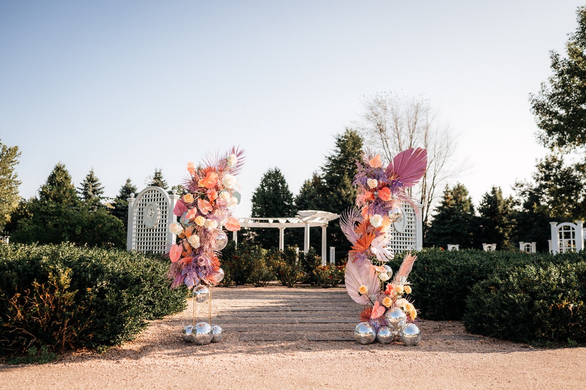 laurencraigrogerwilliamsbotanicalcenterweddingprovidencerhodeisland-724_websize