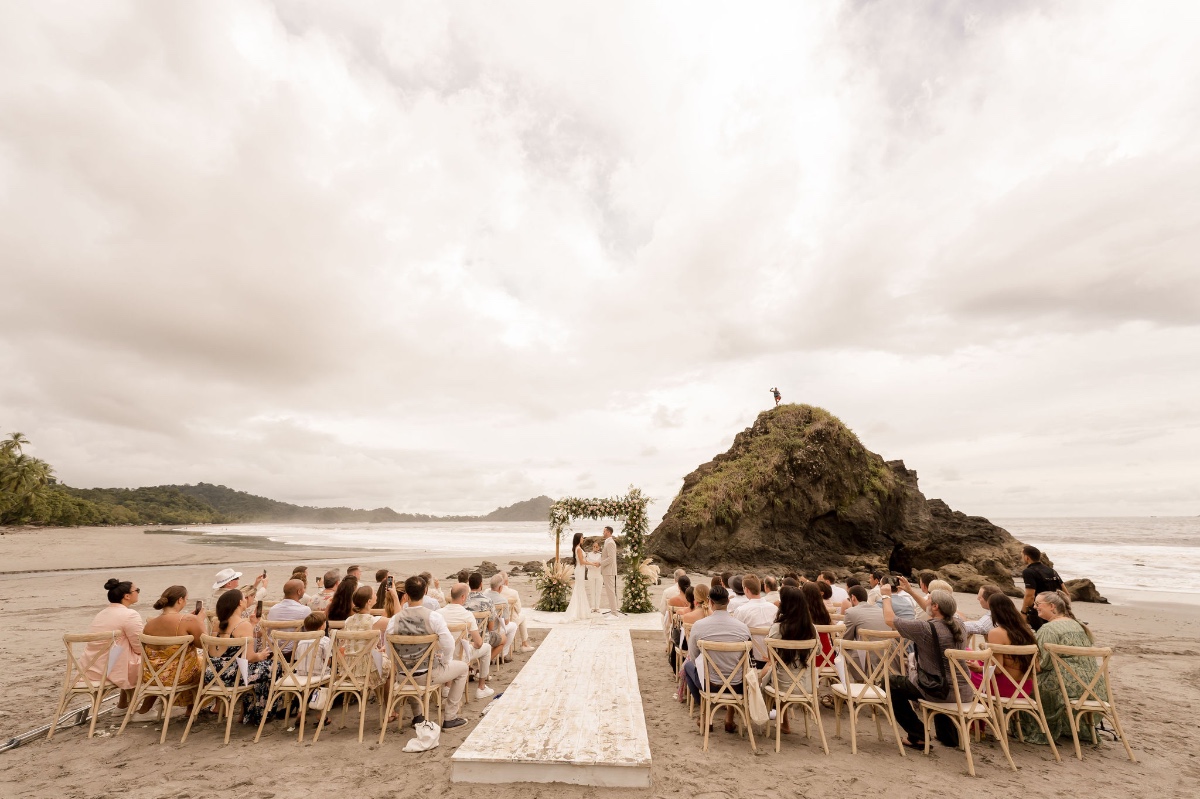 beach wedding in Costa Rica
