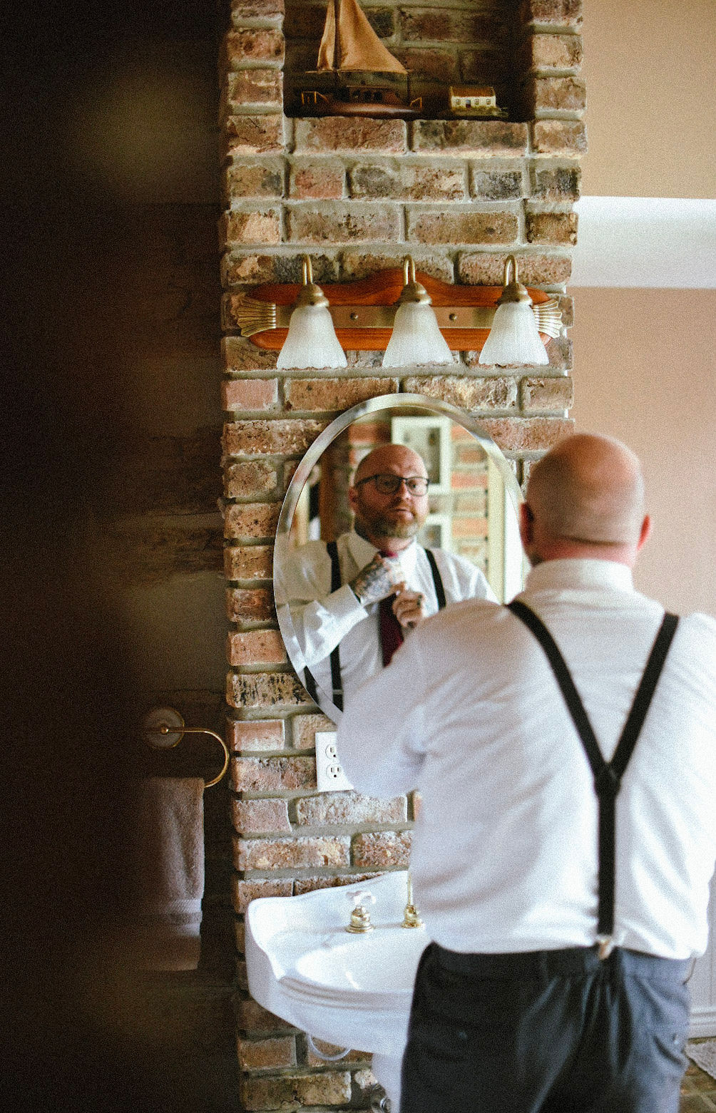suspenders for wedding look