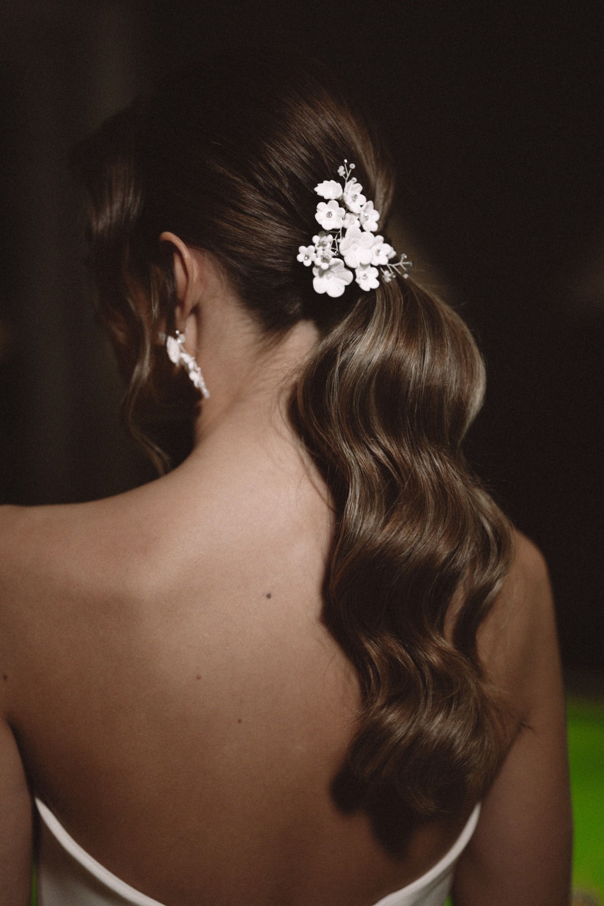 Old Hollywood pony tail wedding hairstyle