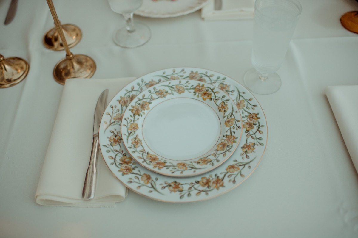 floral patterned wedding plates