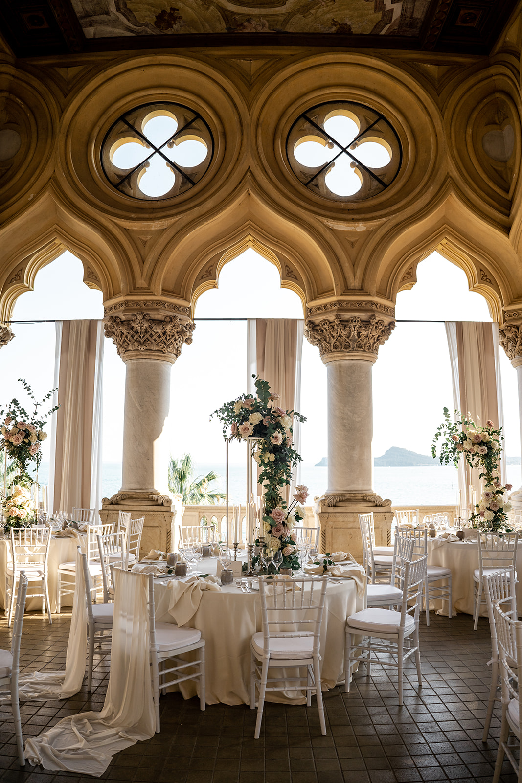 Luxurious Italian reception details 