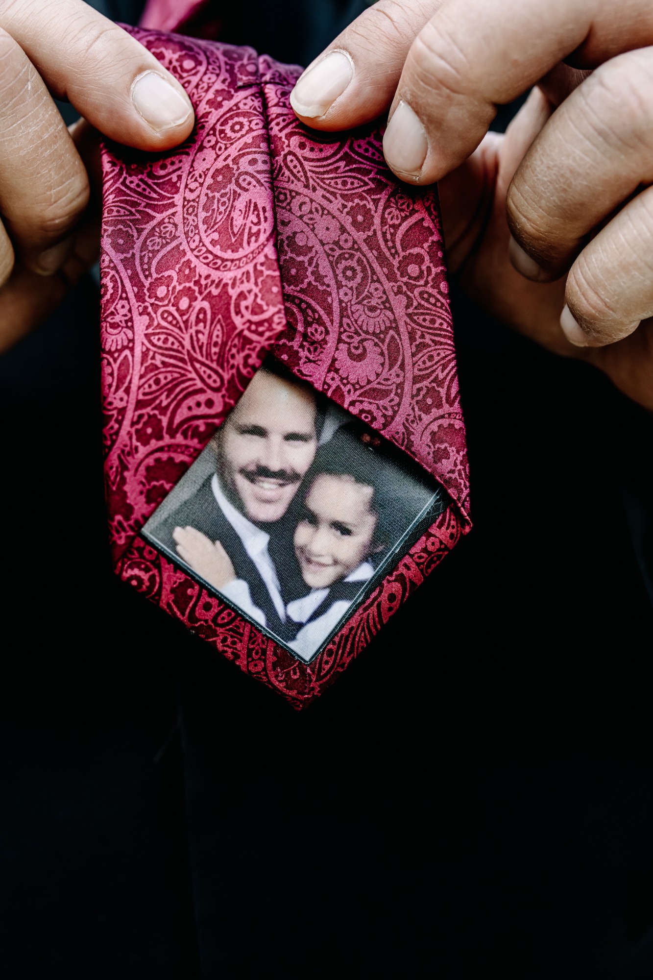 Dad has custom tie with photo of daughter 