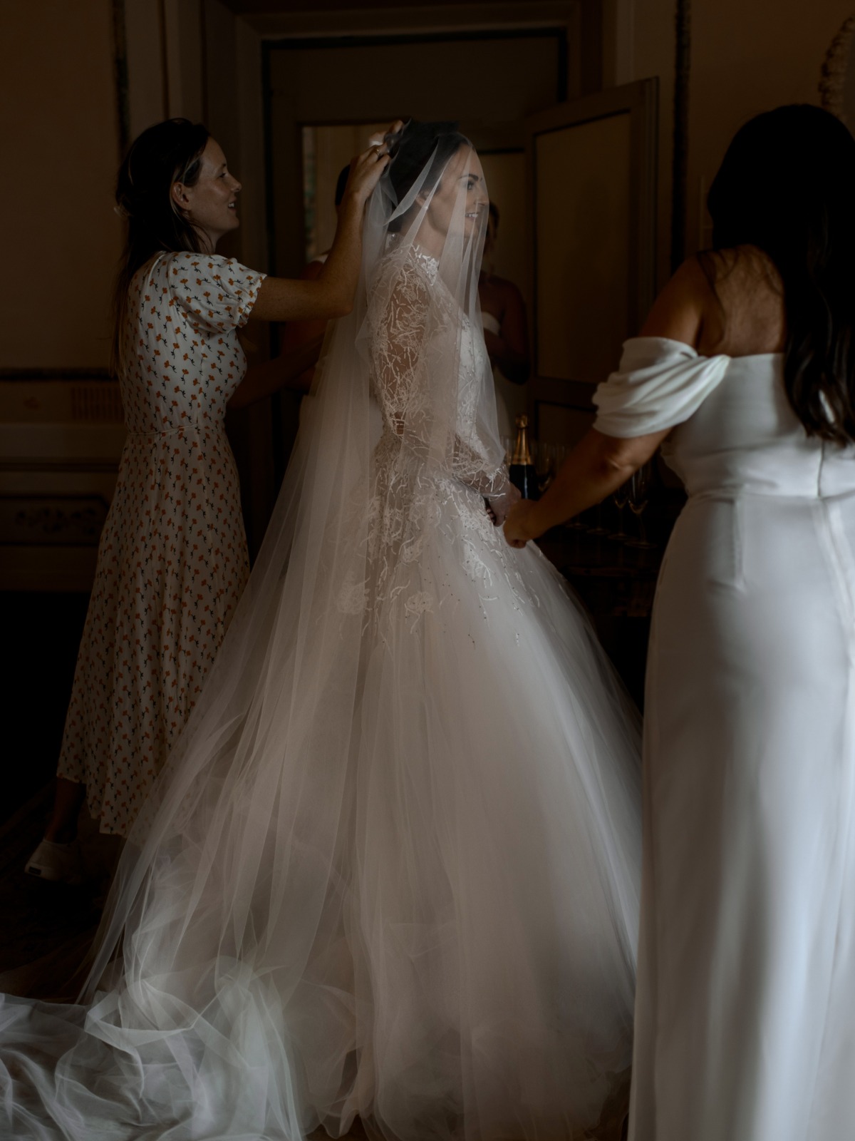 classic wedding updos for veil