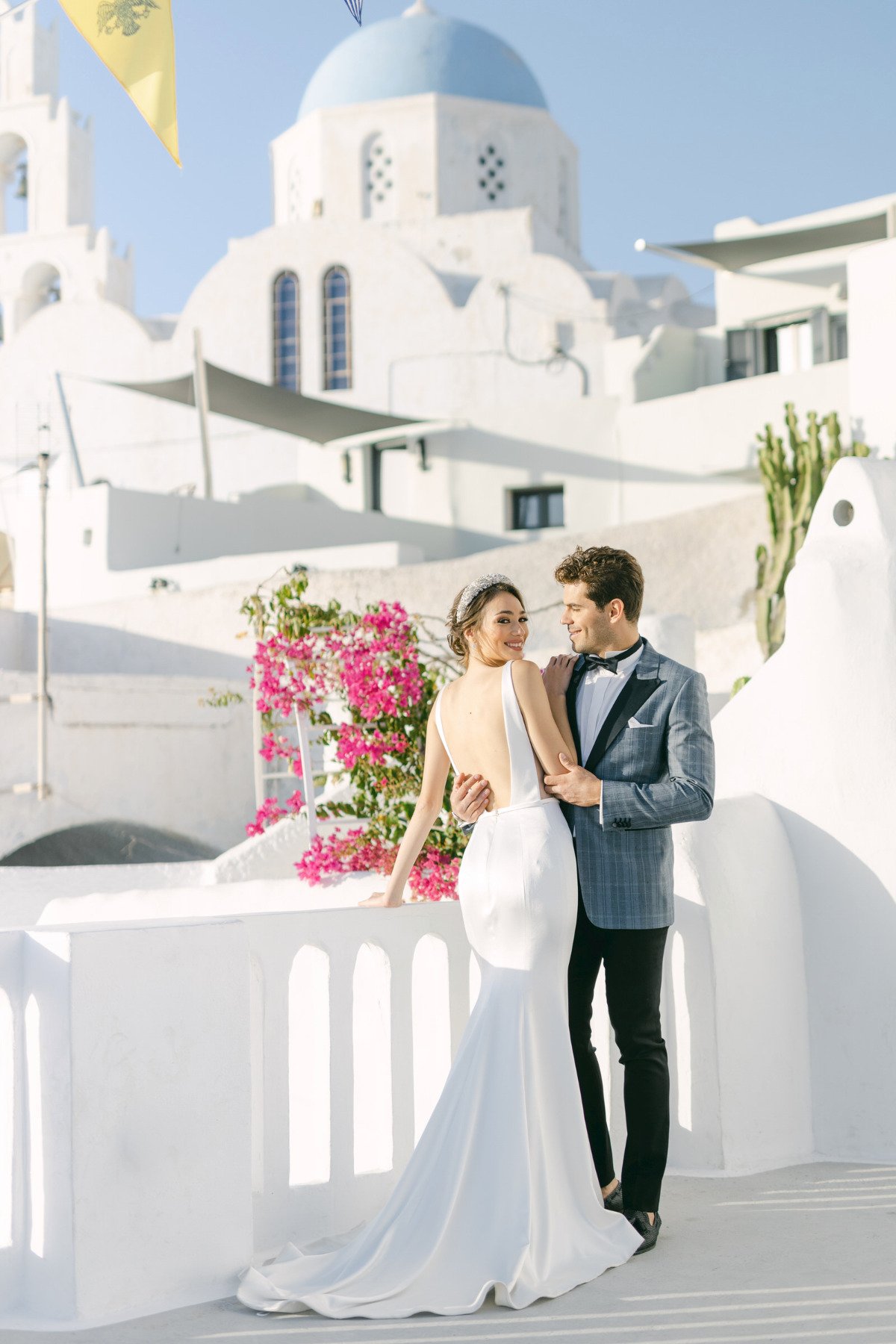 Santorini luxury elopement