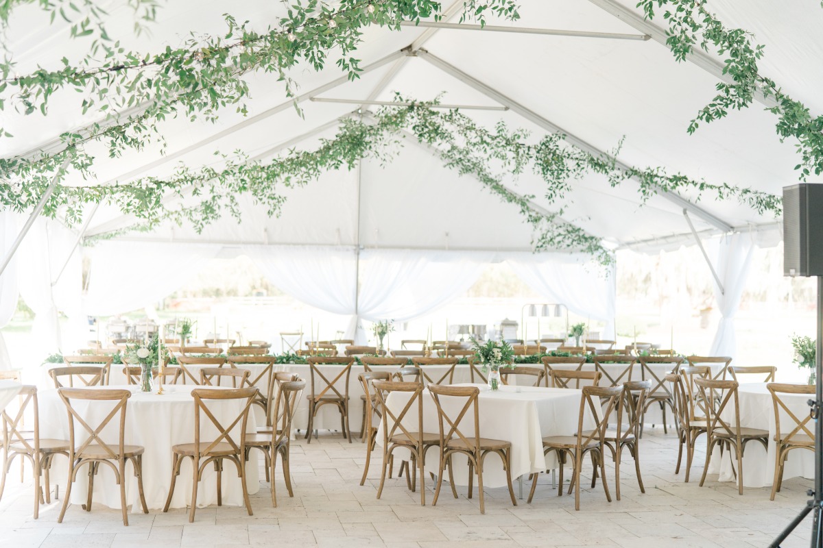how to use greenery in your wedding decor