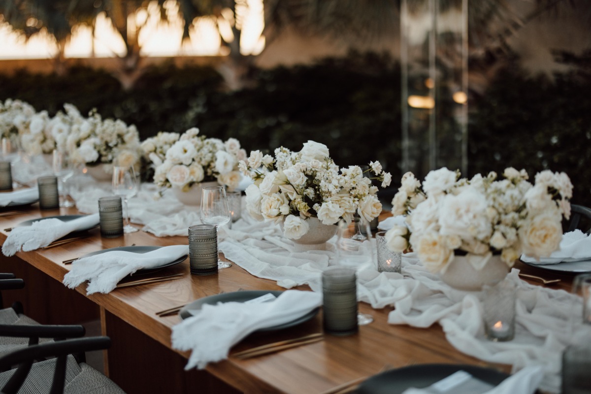 white and cream wedding arrangements
