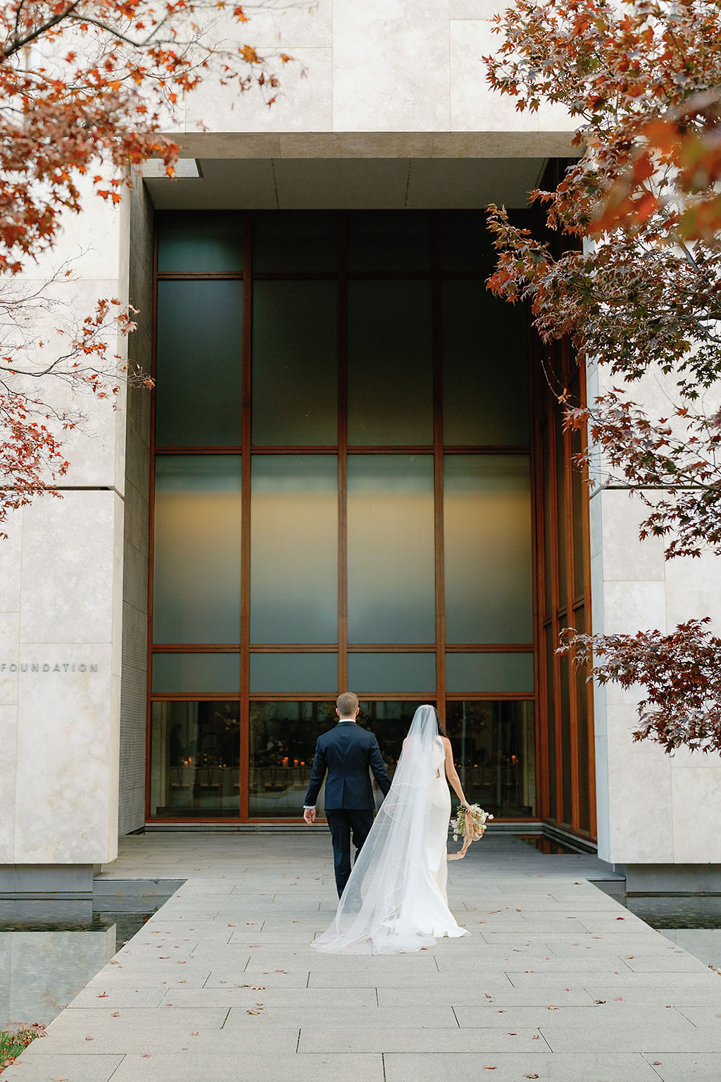 modern fall wedding at museum