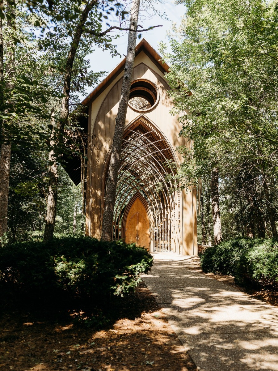 Enchanting Ozark Mountains With A Stunning Ceremony