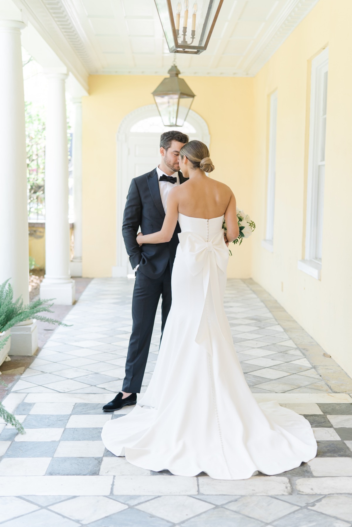 removable bow back wedding dress
