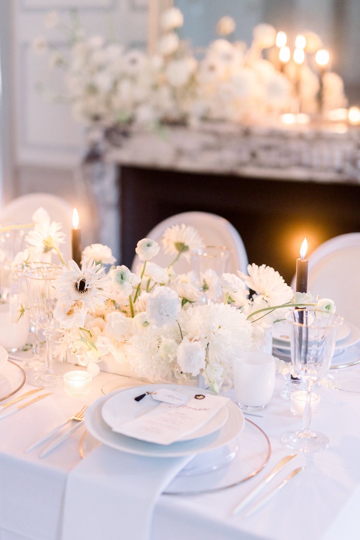 unique white flowers for wedding arrangements