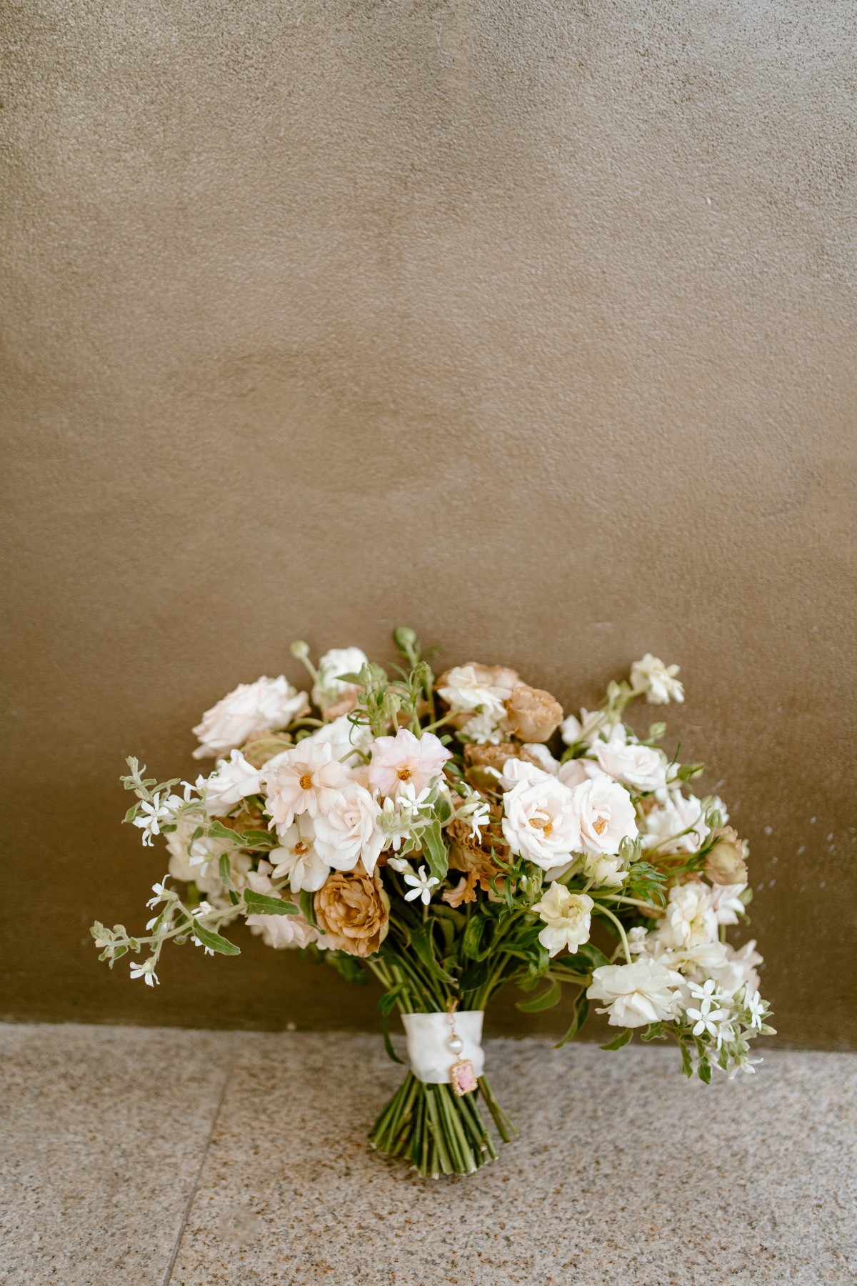 neutral shade bridal bouquet