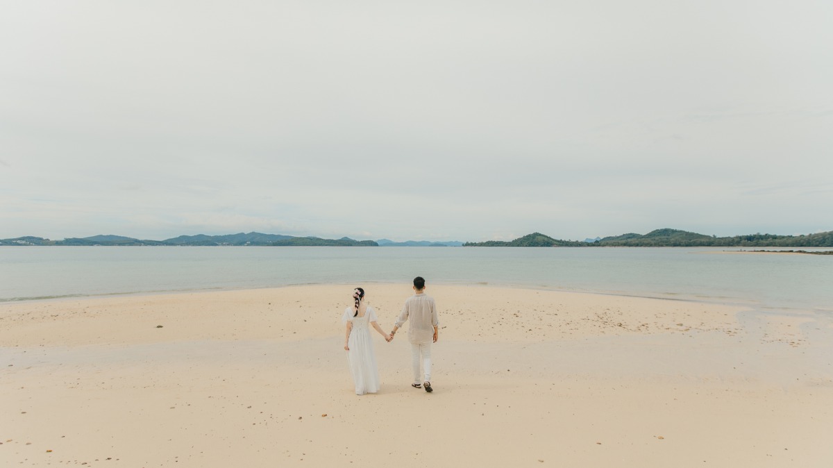 beach wedding photograph