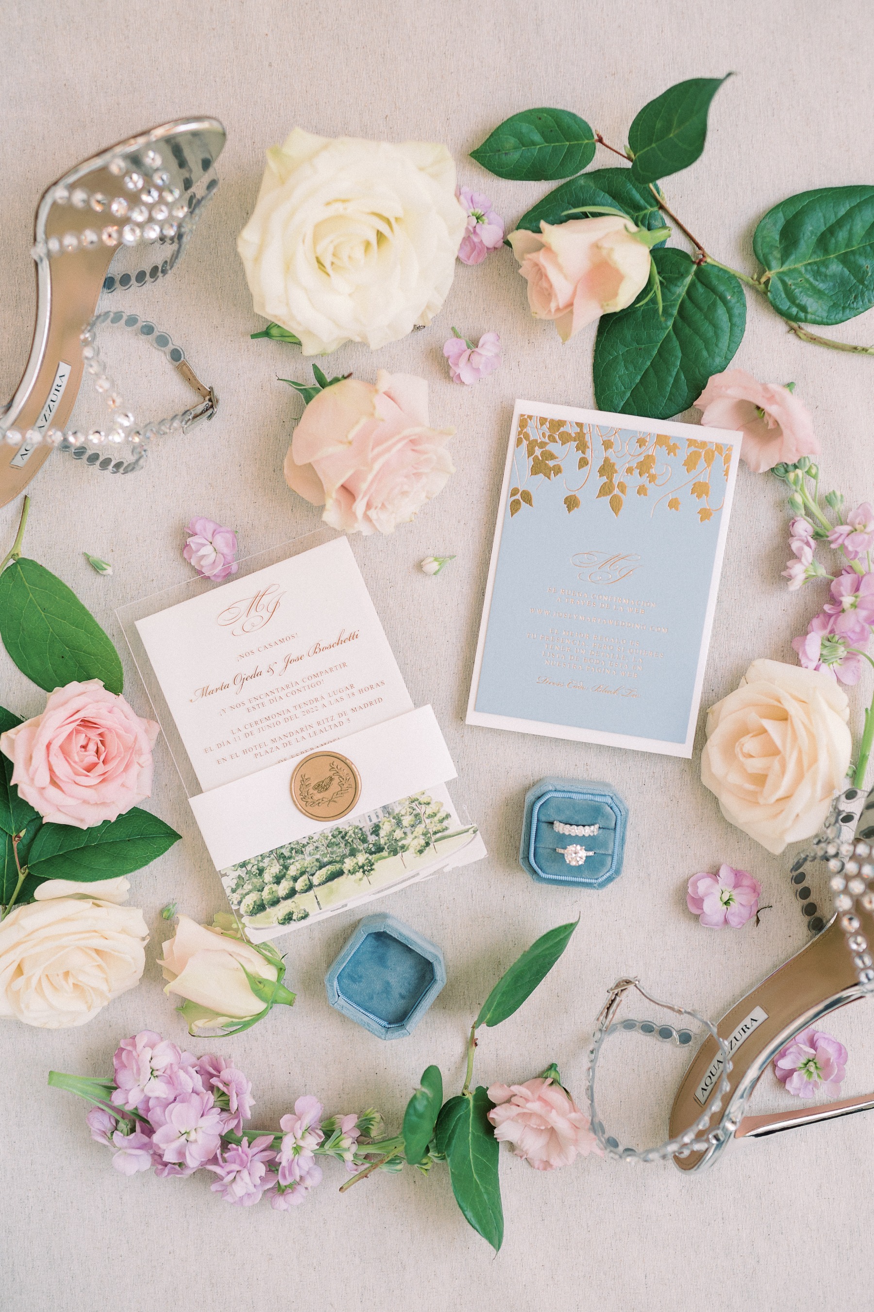 early summer colors for wedding stationery