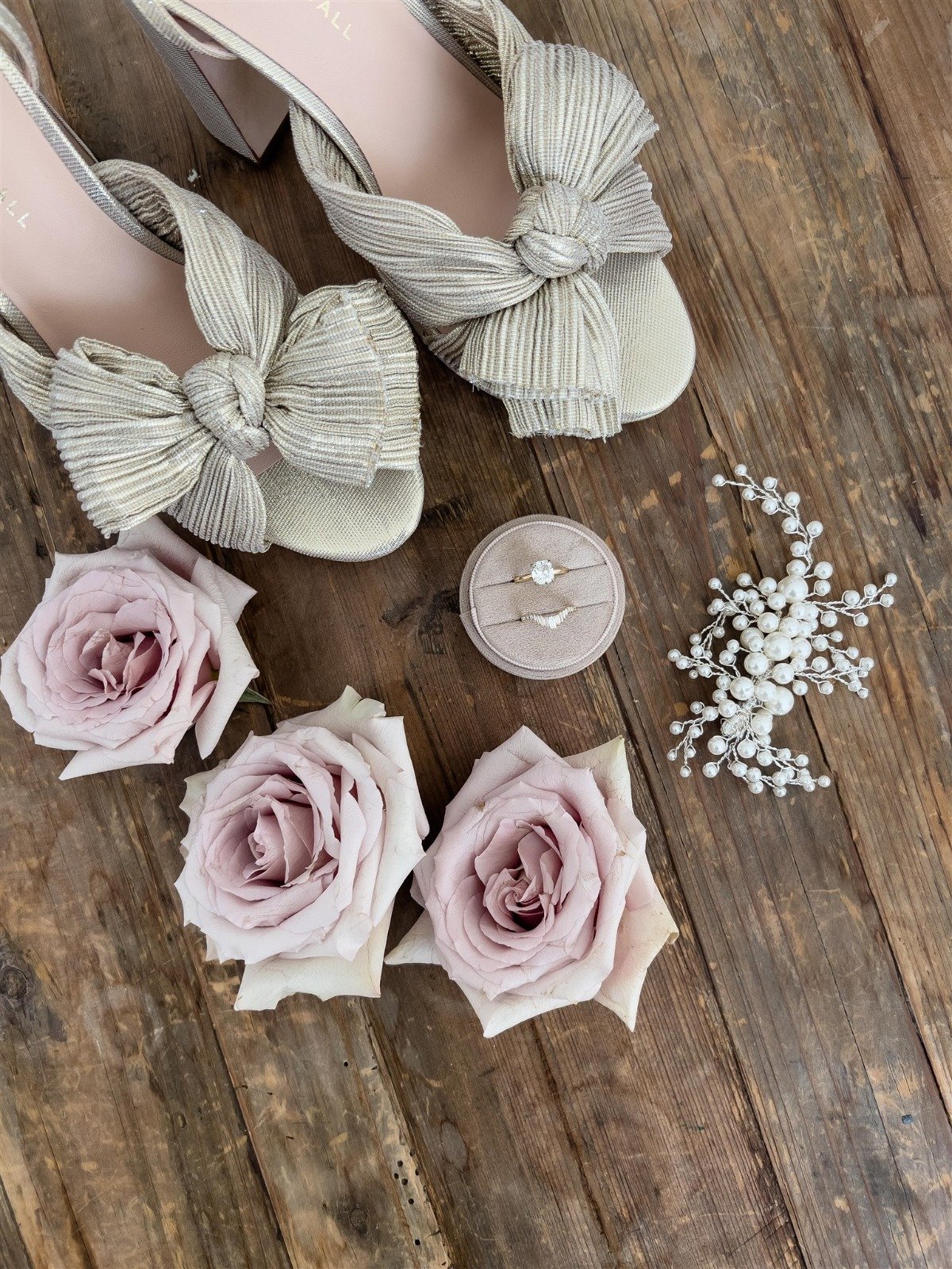 gold wedding shoes and mauve roses