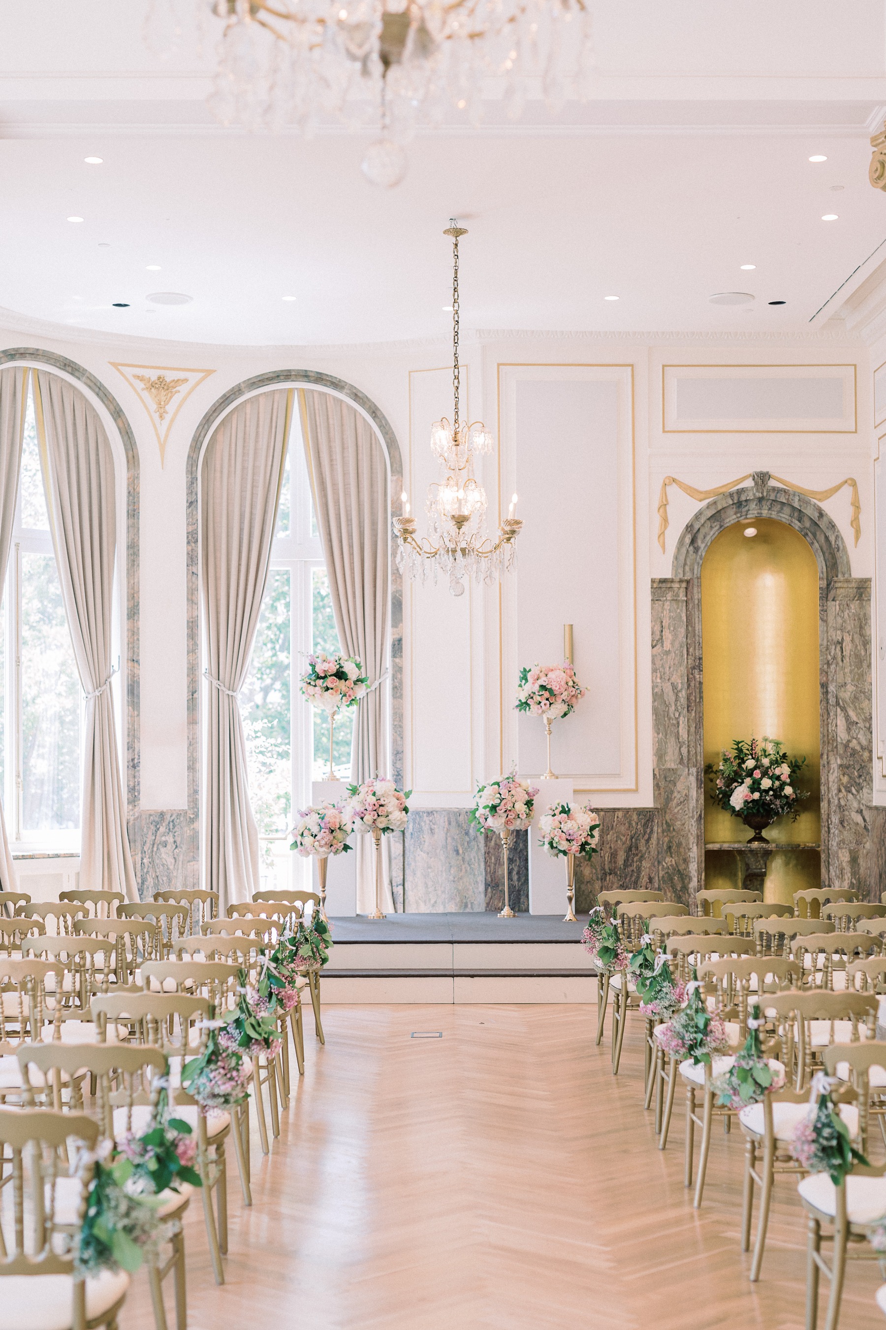 ideas for lining the aisle with flowers