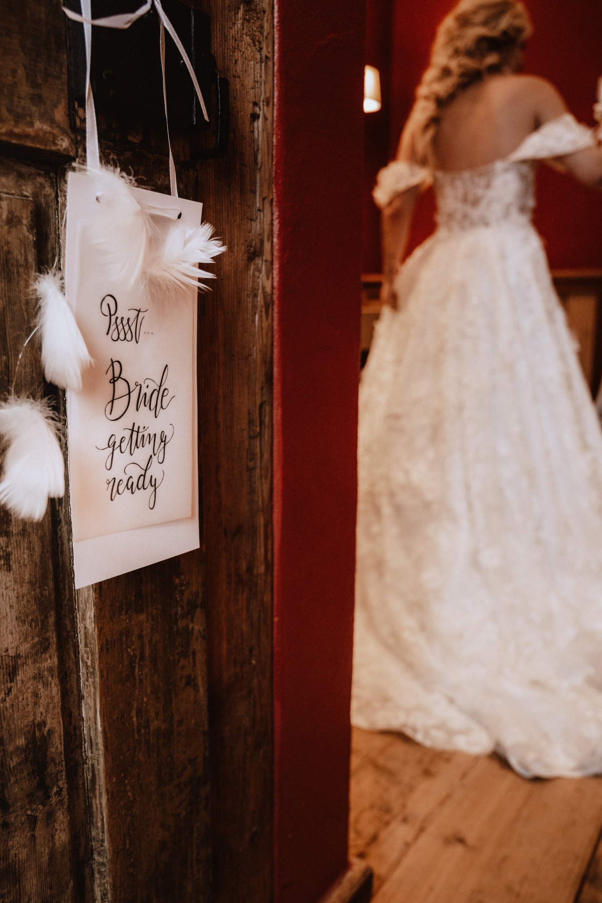 custom door sign for bridal suite