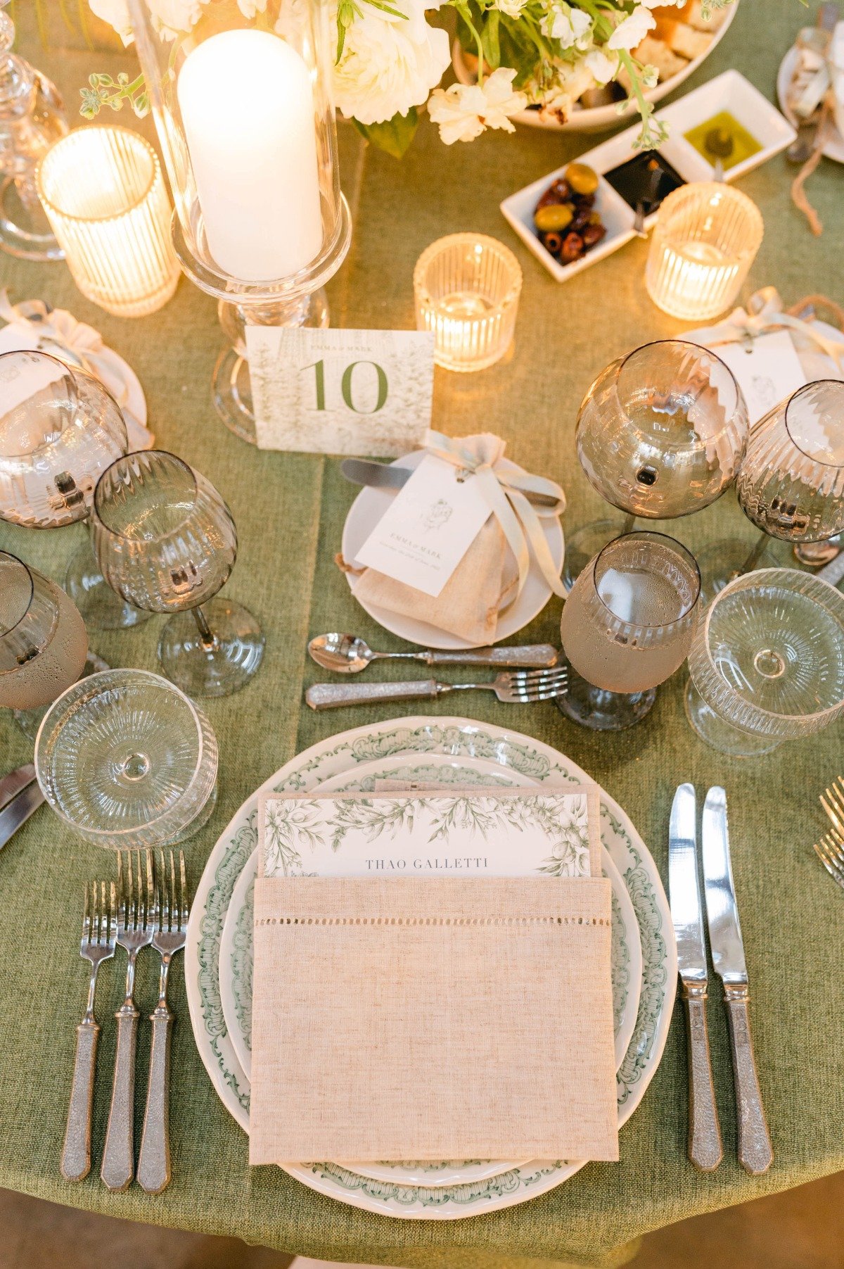 rustic-inspired place-settings