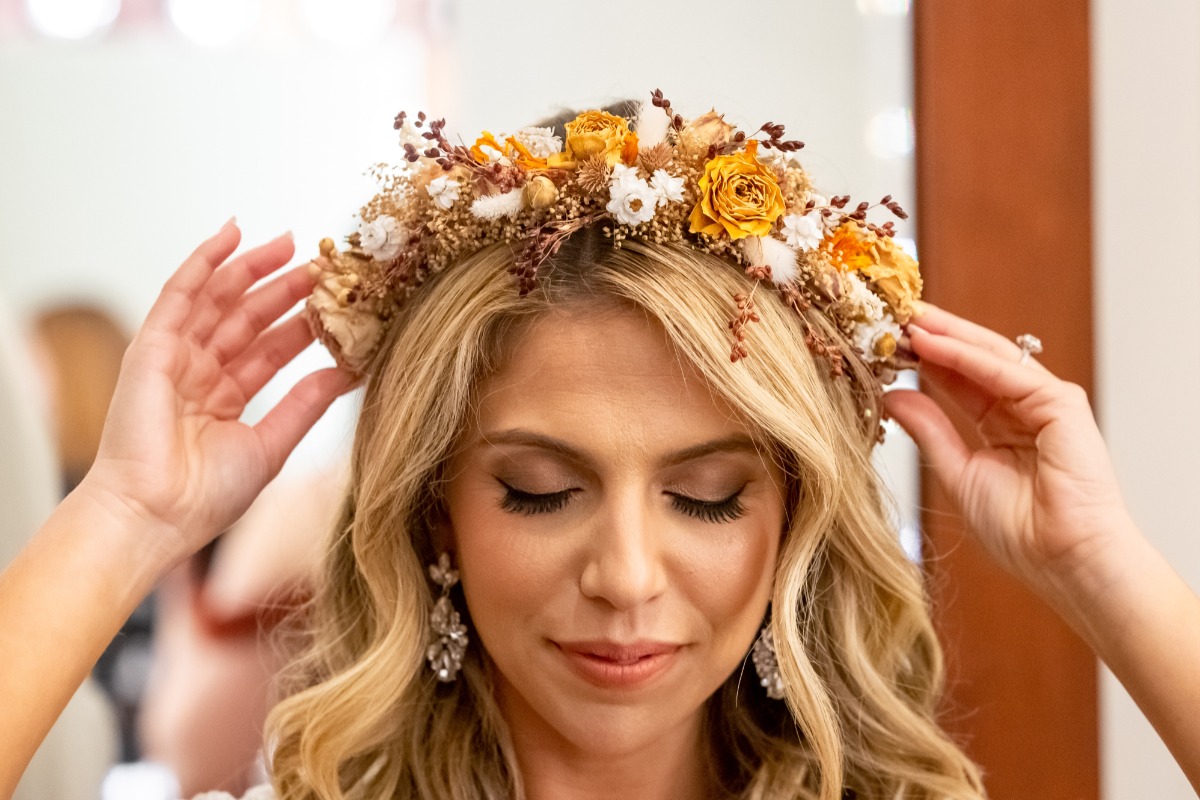 bride with dried flower crown