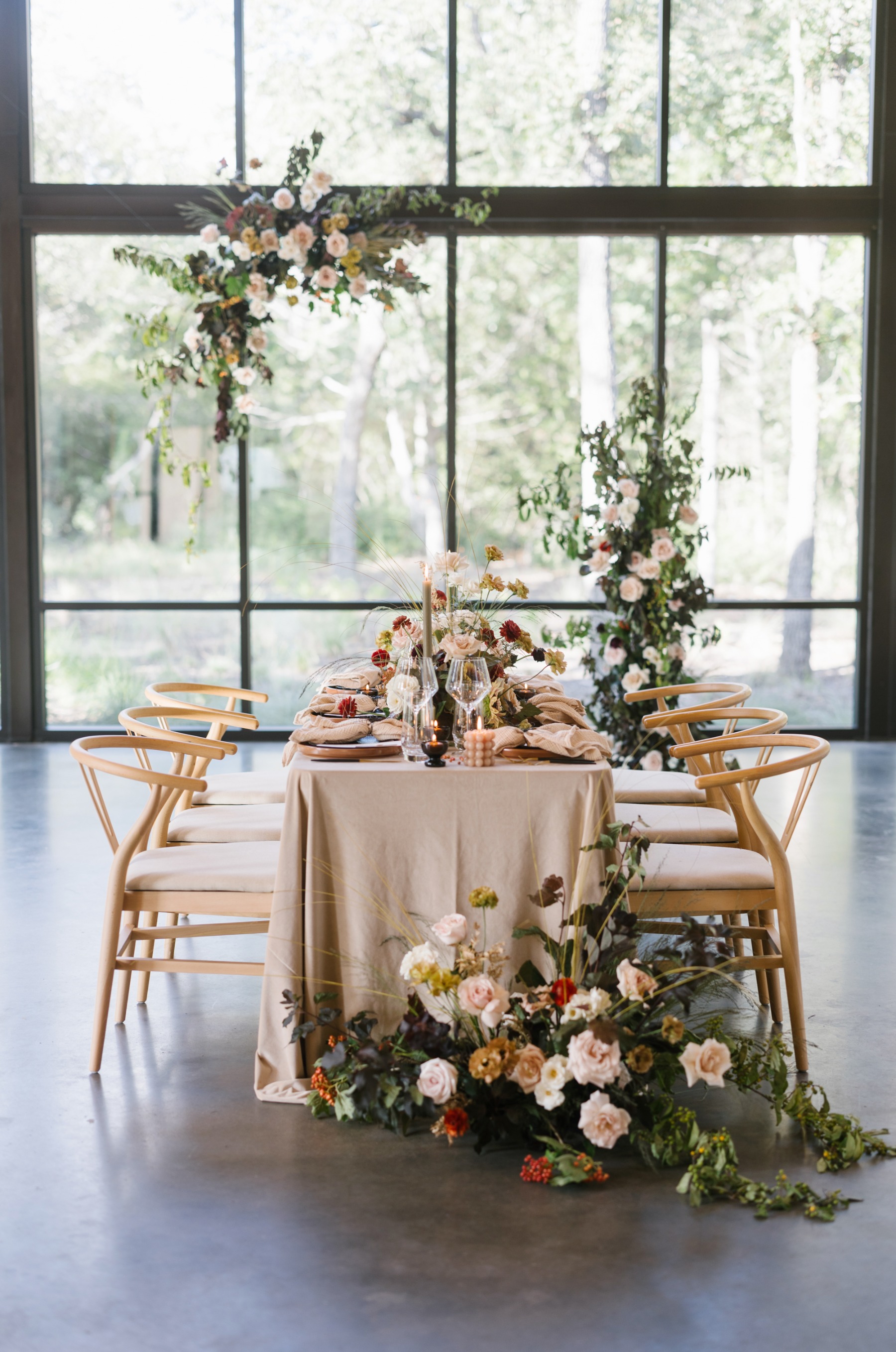 Modern and elegant wedding reception