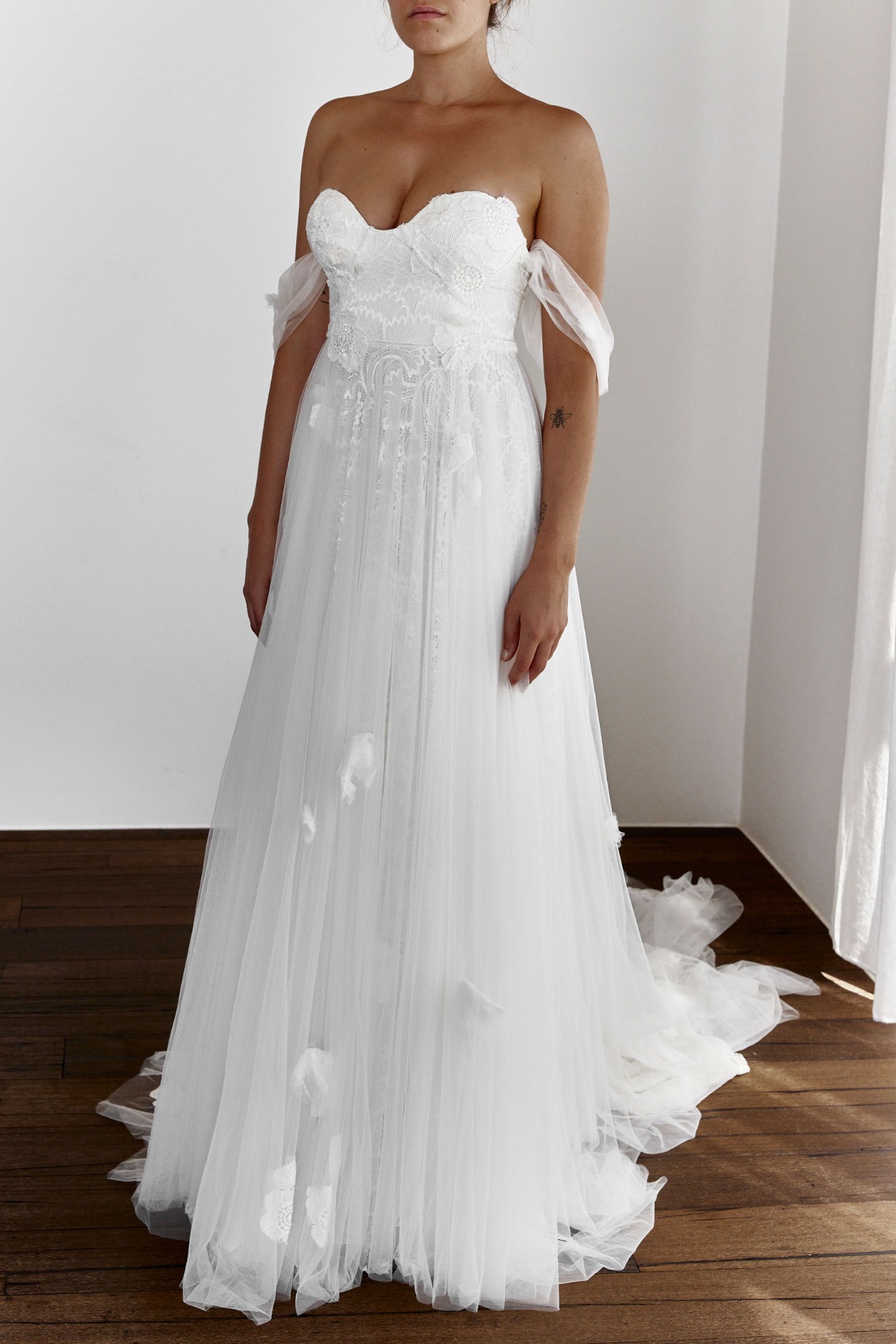 GRACE_LOVES_LACE_FINAL-CALL_STAR-1