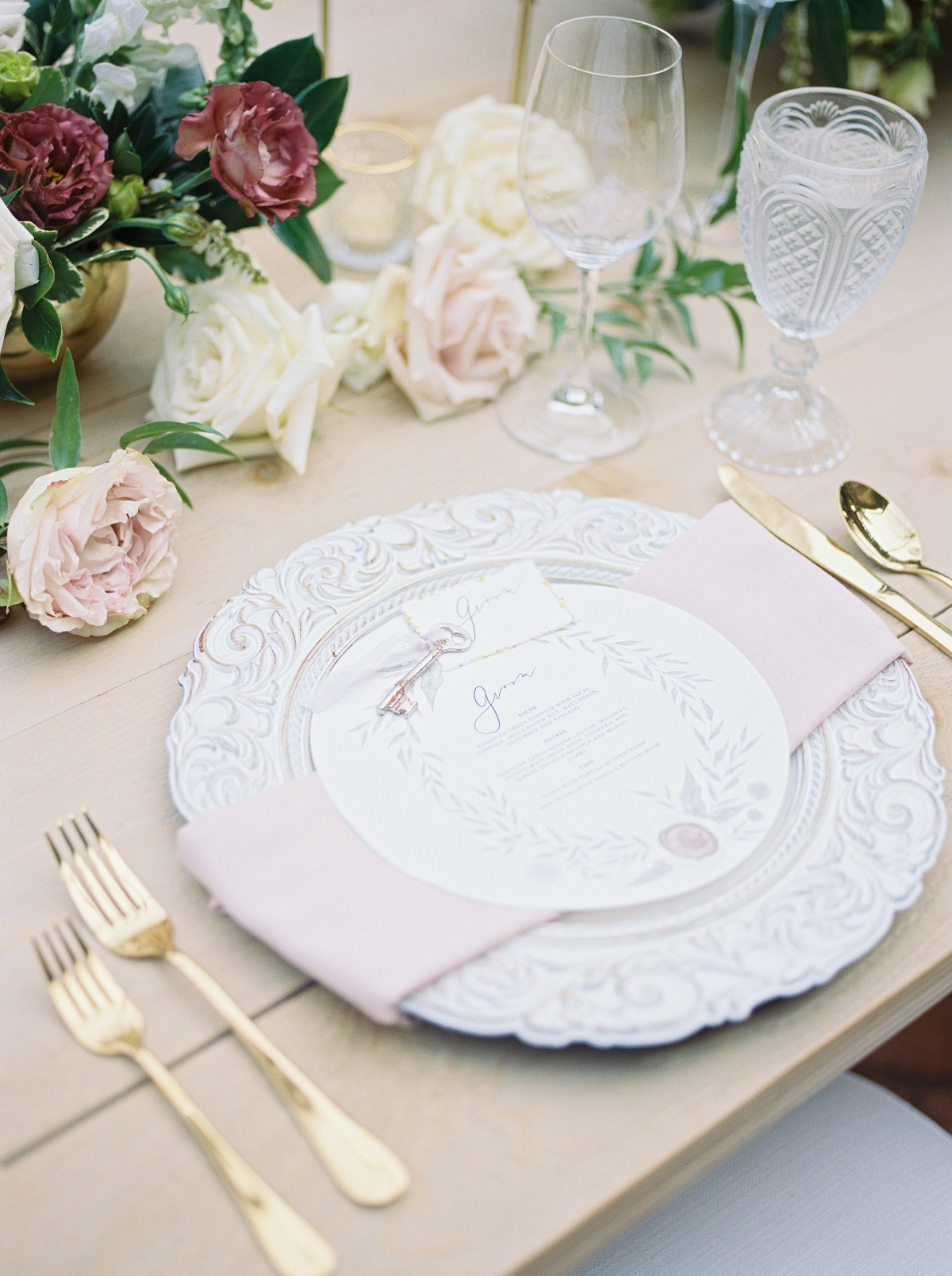 patterned plates for wedding place-settings