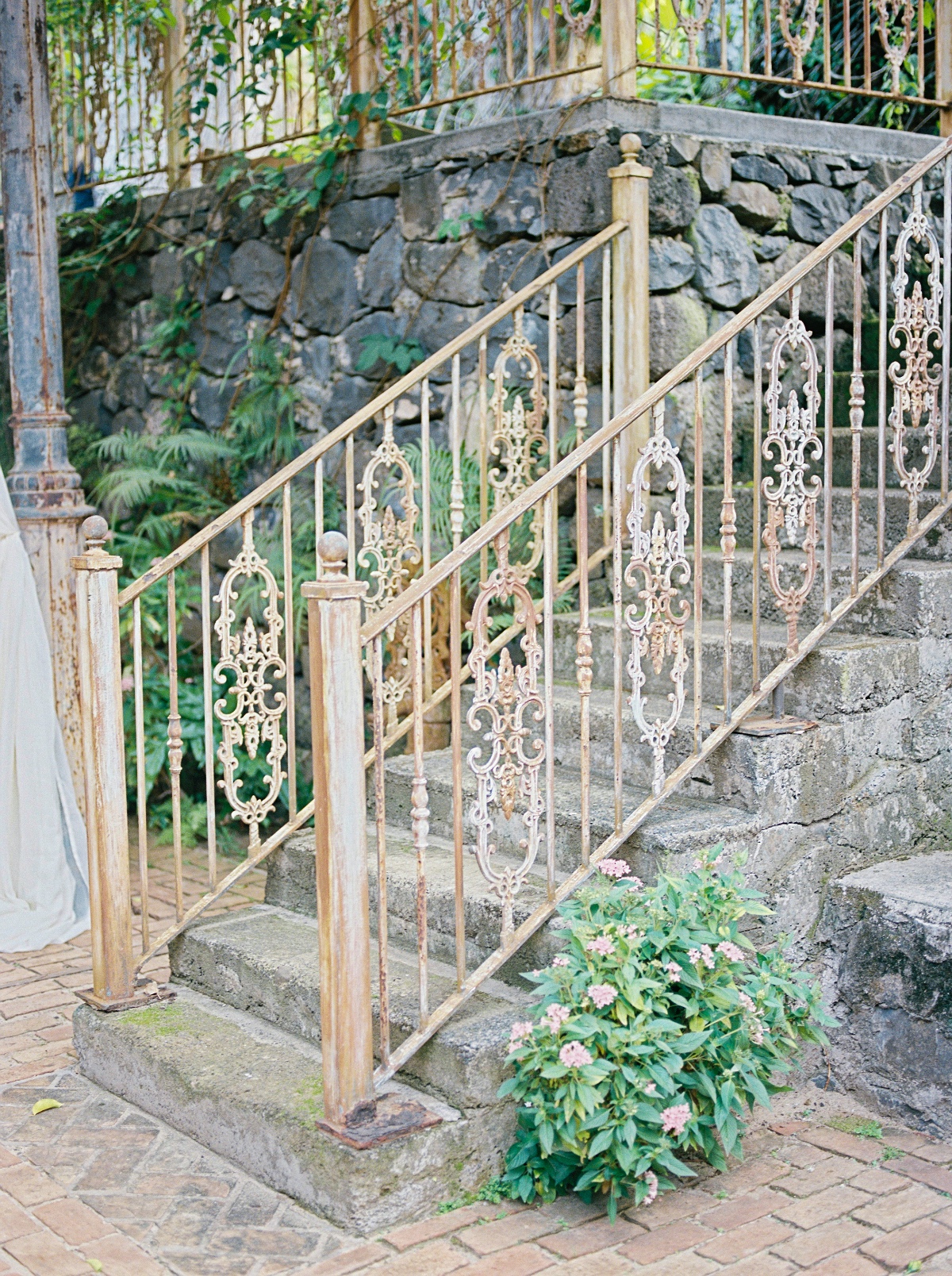 staircase wedding decor