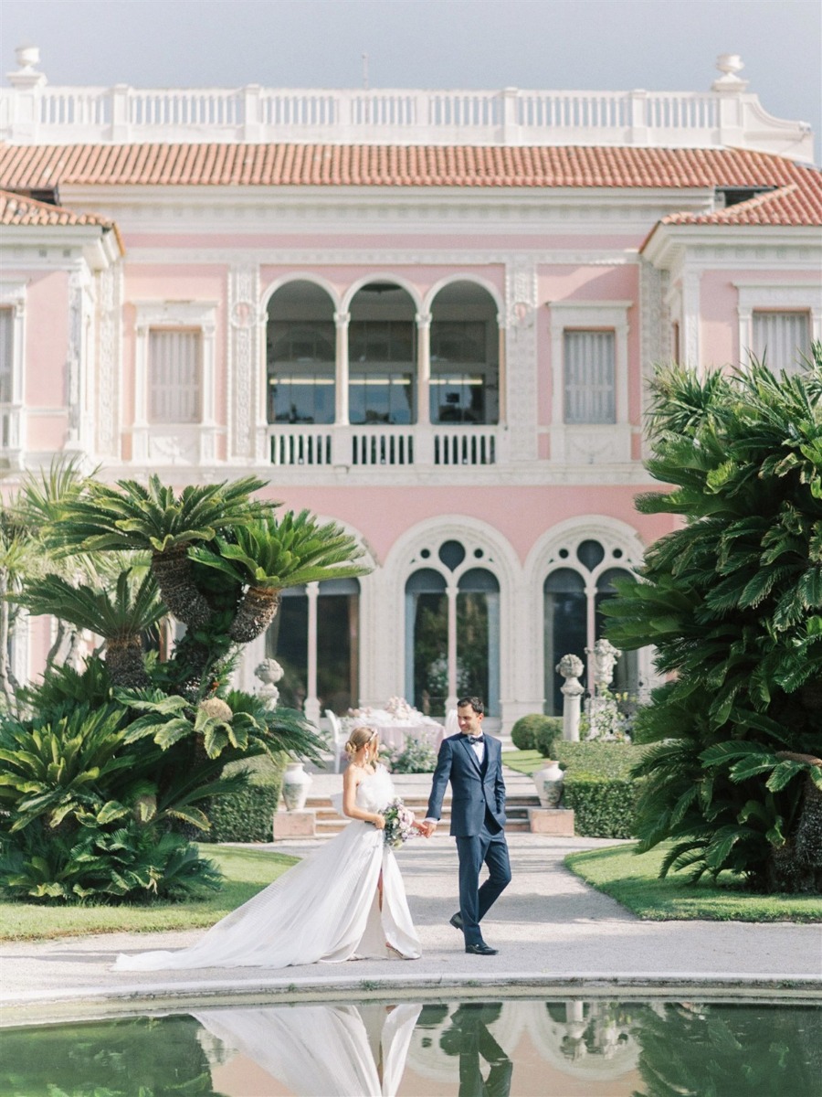 A perfectly pink French wedding at a luxury villa in the Cote d'Azur