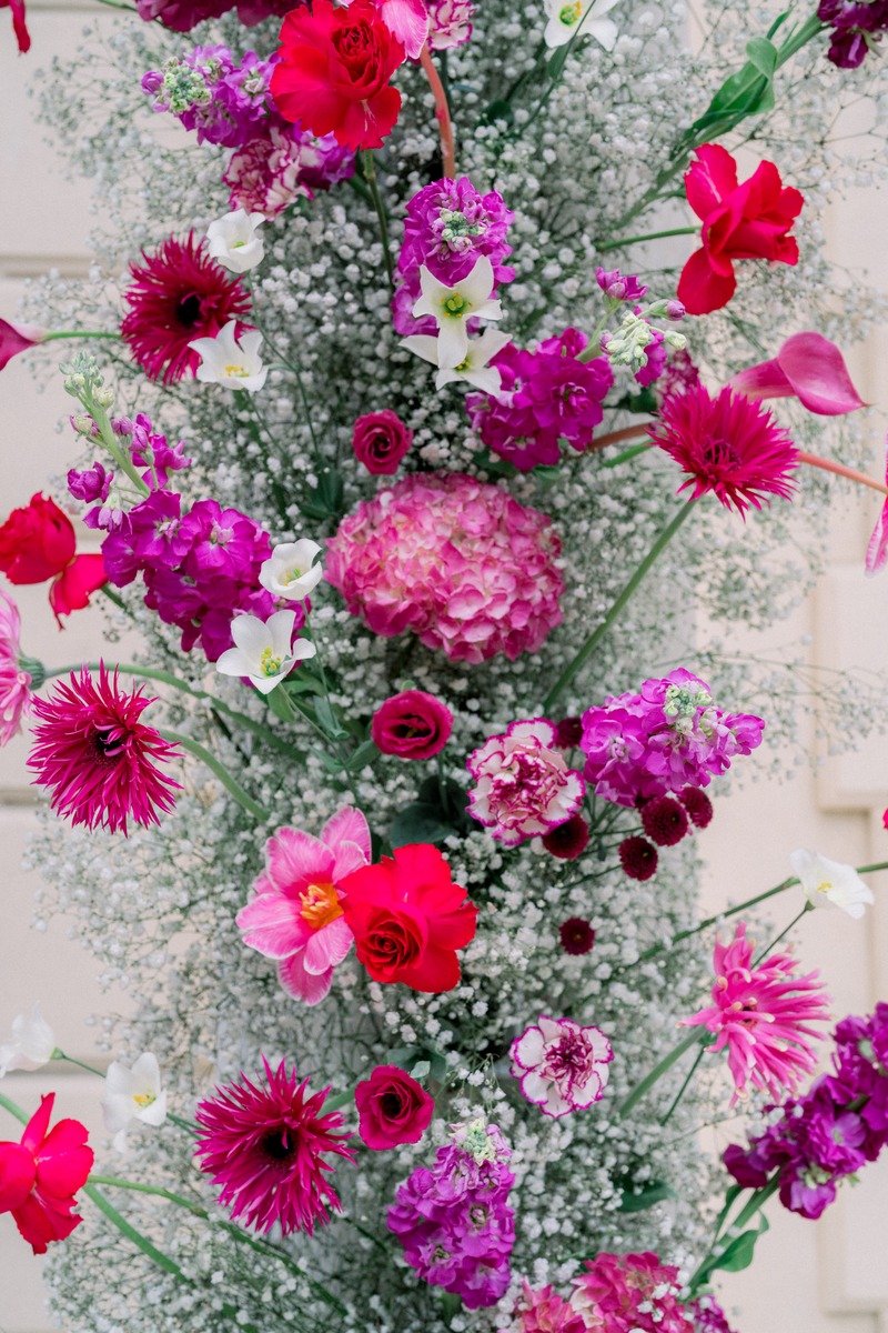 the-magnificent-magenta-chateau-trois-fontaines-provence-28