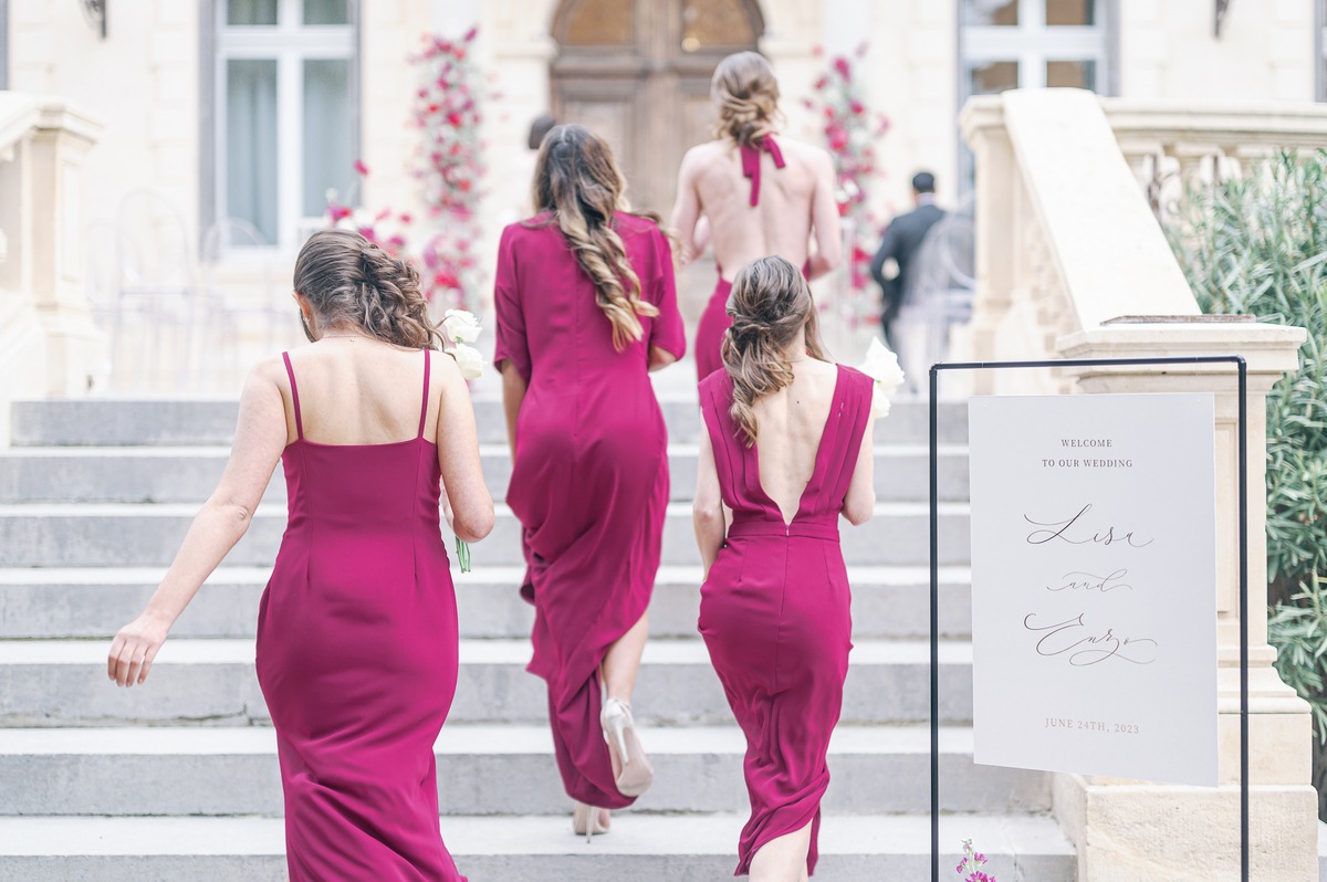 the-magnificent-magenta-chateau-trois-fontaines-provence-30
