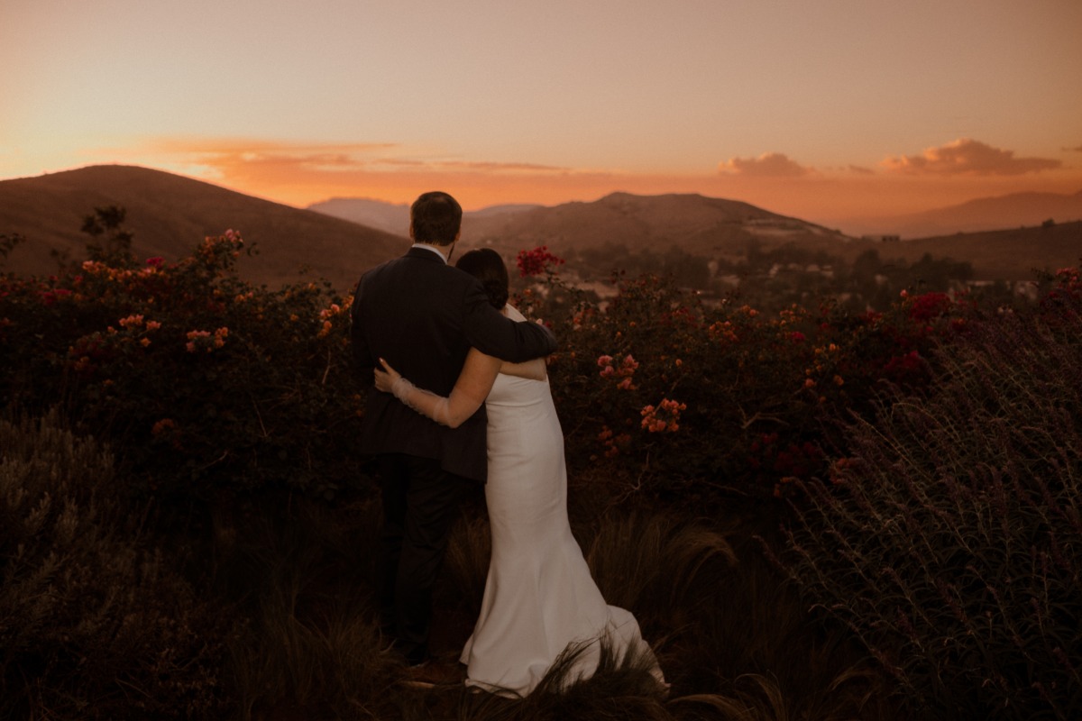 Wedding sunset over Californian hills 
