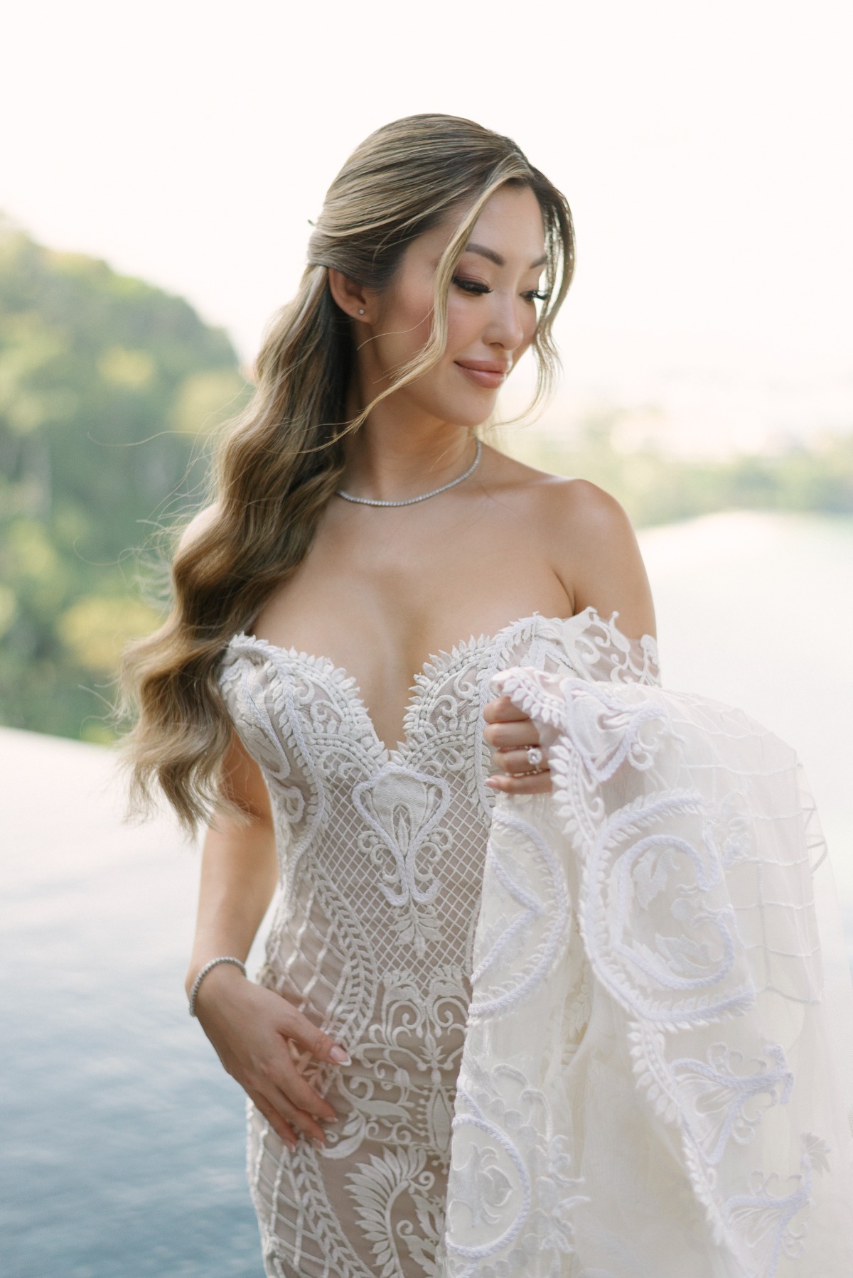 Romantic and elegant bridal fashion