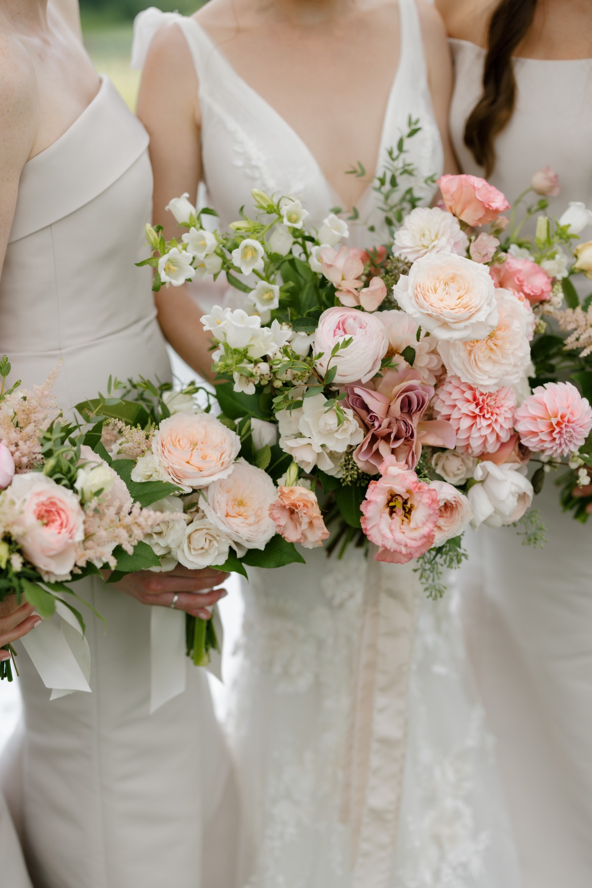 Pink bridesmaids bouquets