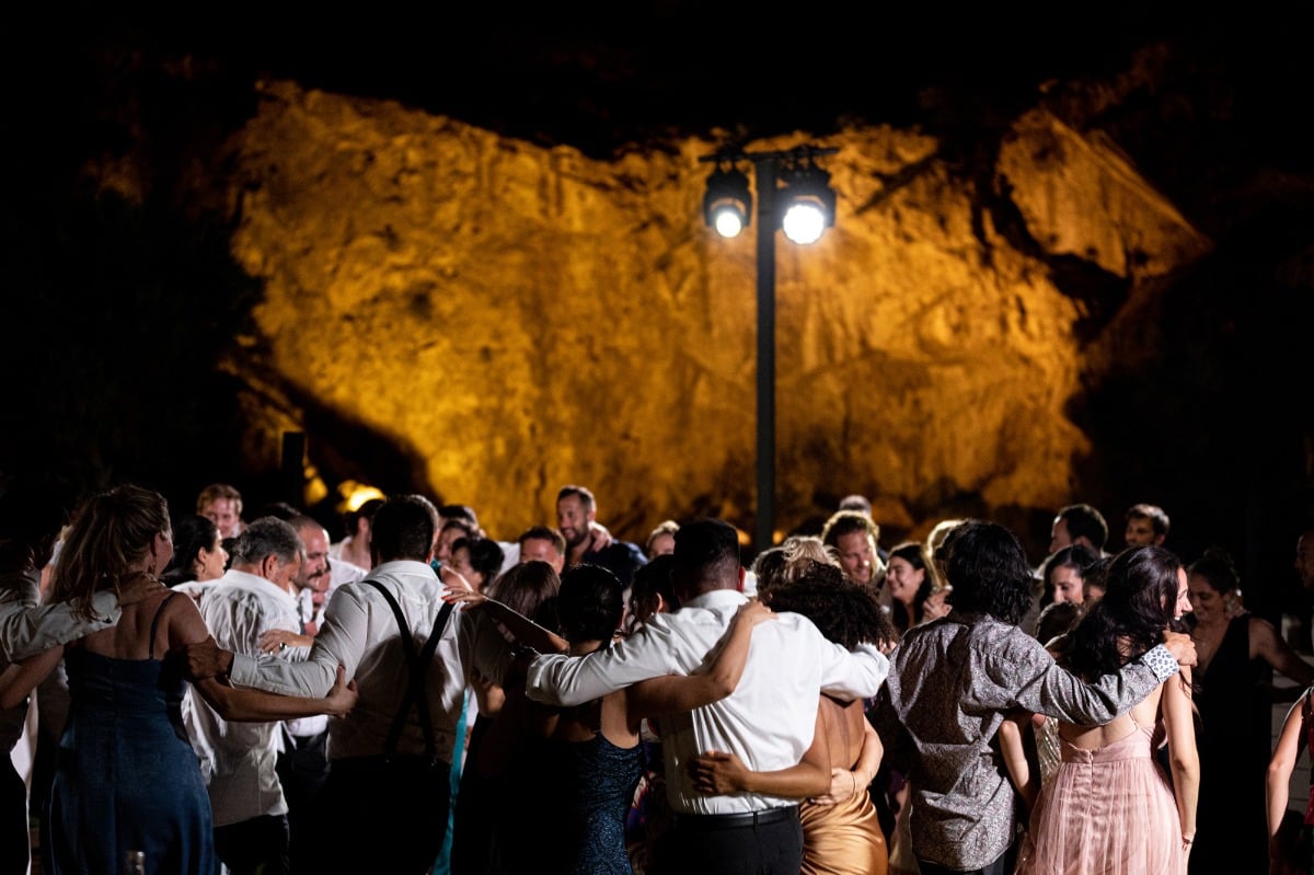 traditional Greek wedding dance