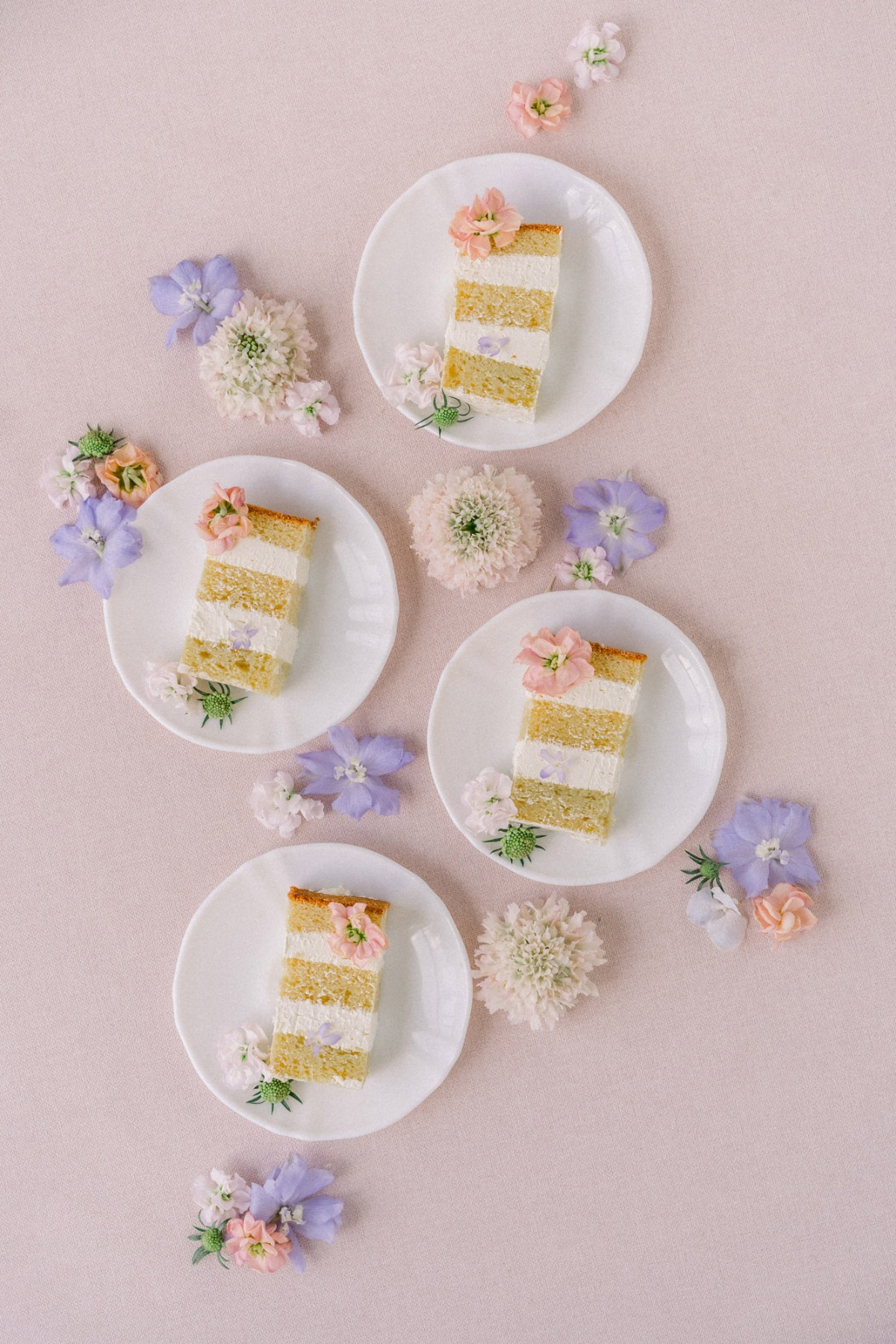 Floral wedding cake slices 