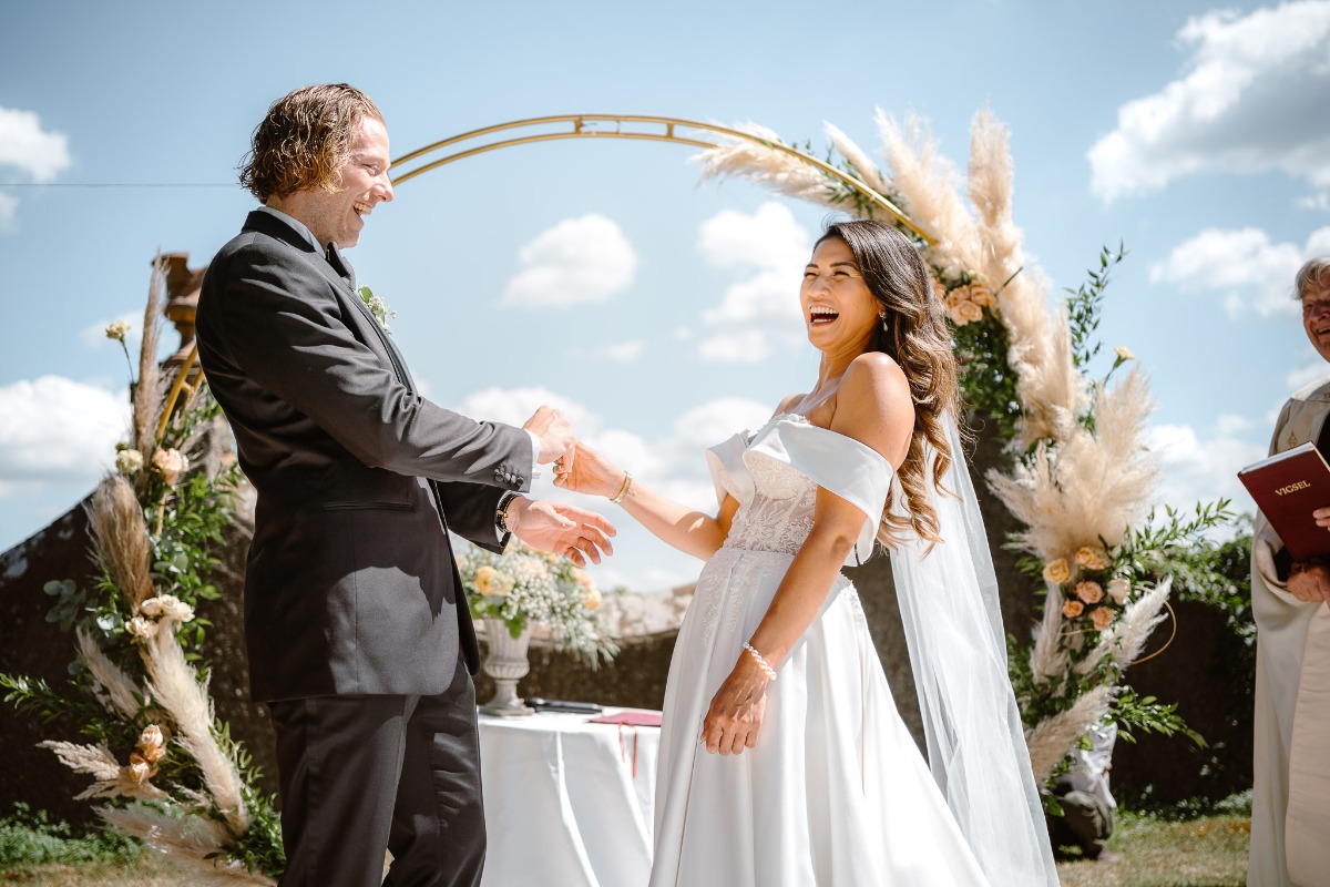 dried pampas floral arch