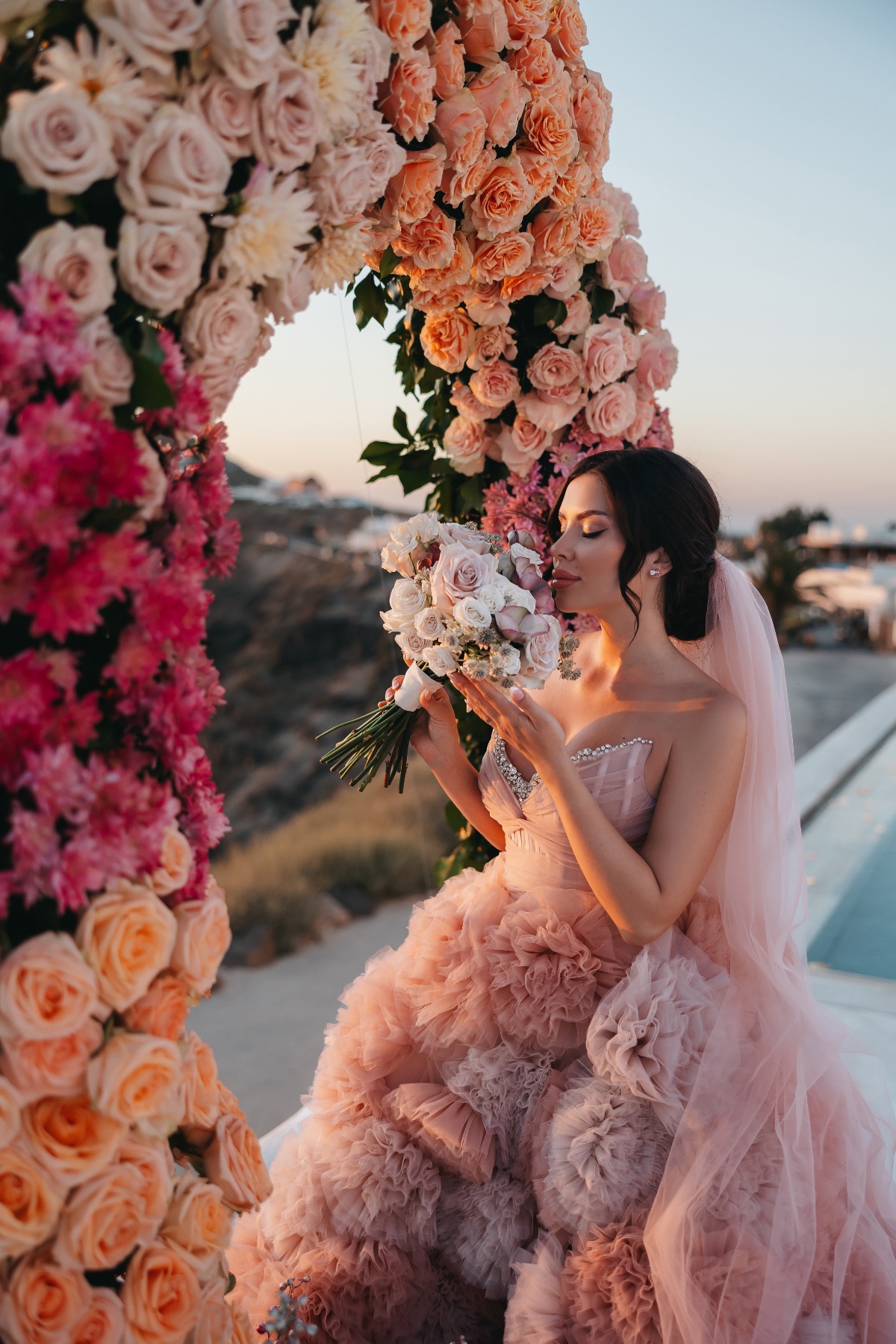 Floral designer pink bride with flowers