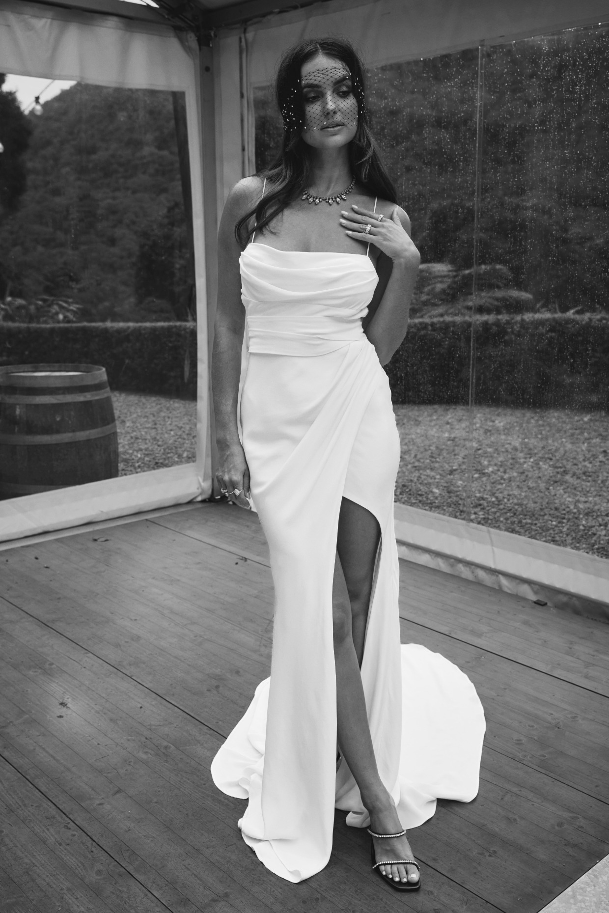 Bella B&W