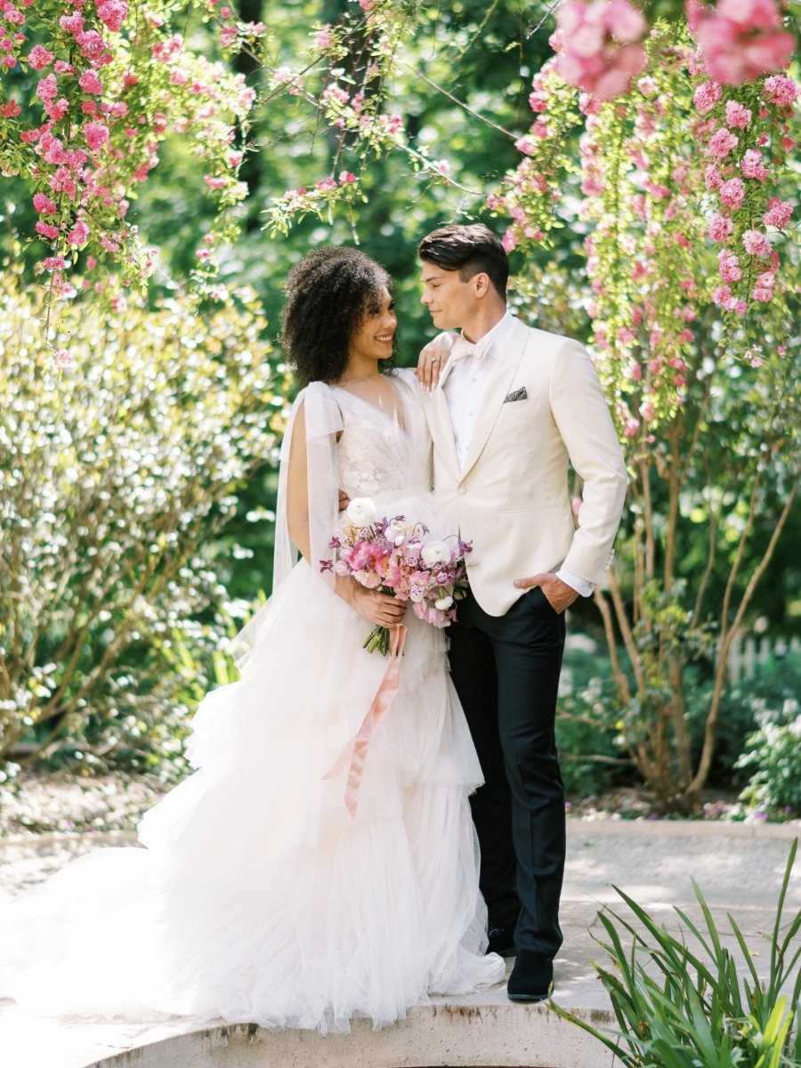 romantic Atlanta garden wedding in shades of sherbet