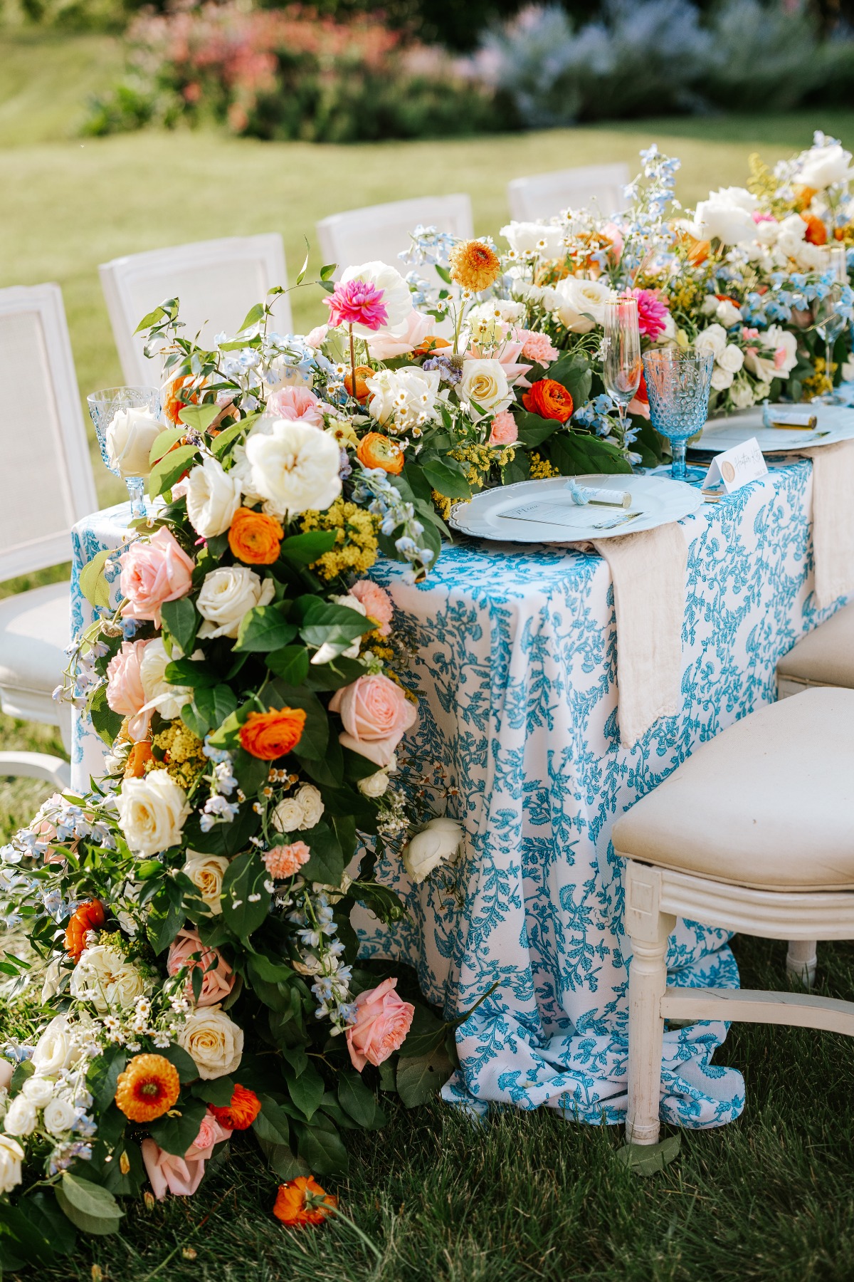 Floral garden party table 