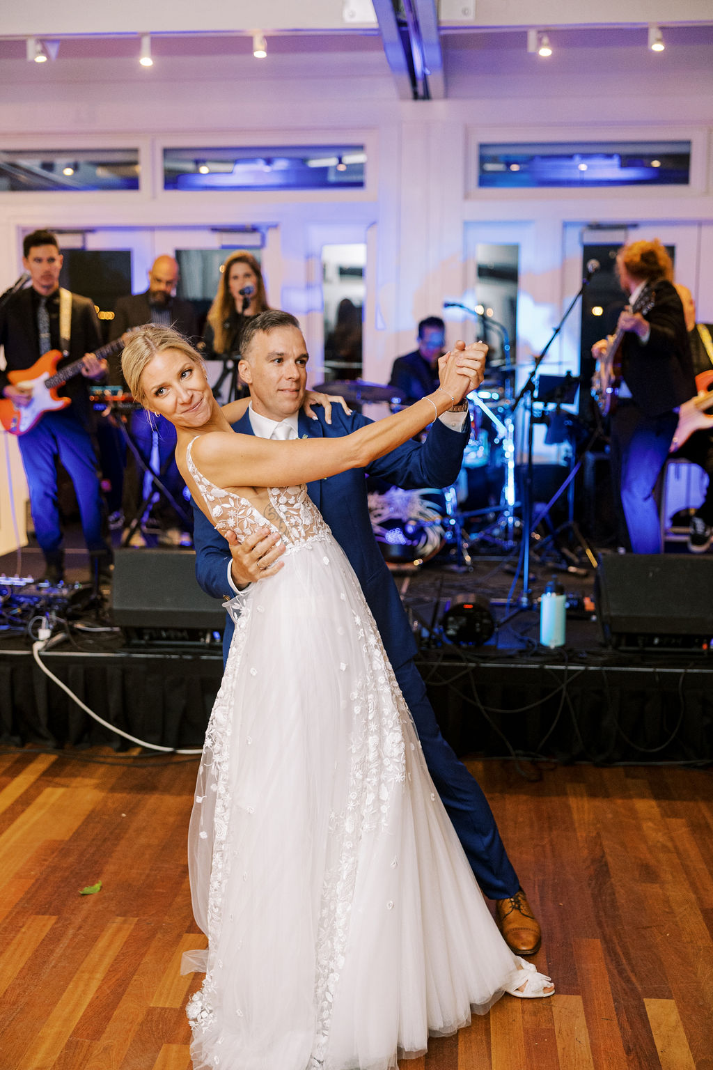 First dance to live music 
