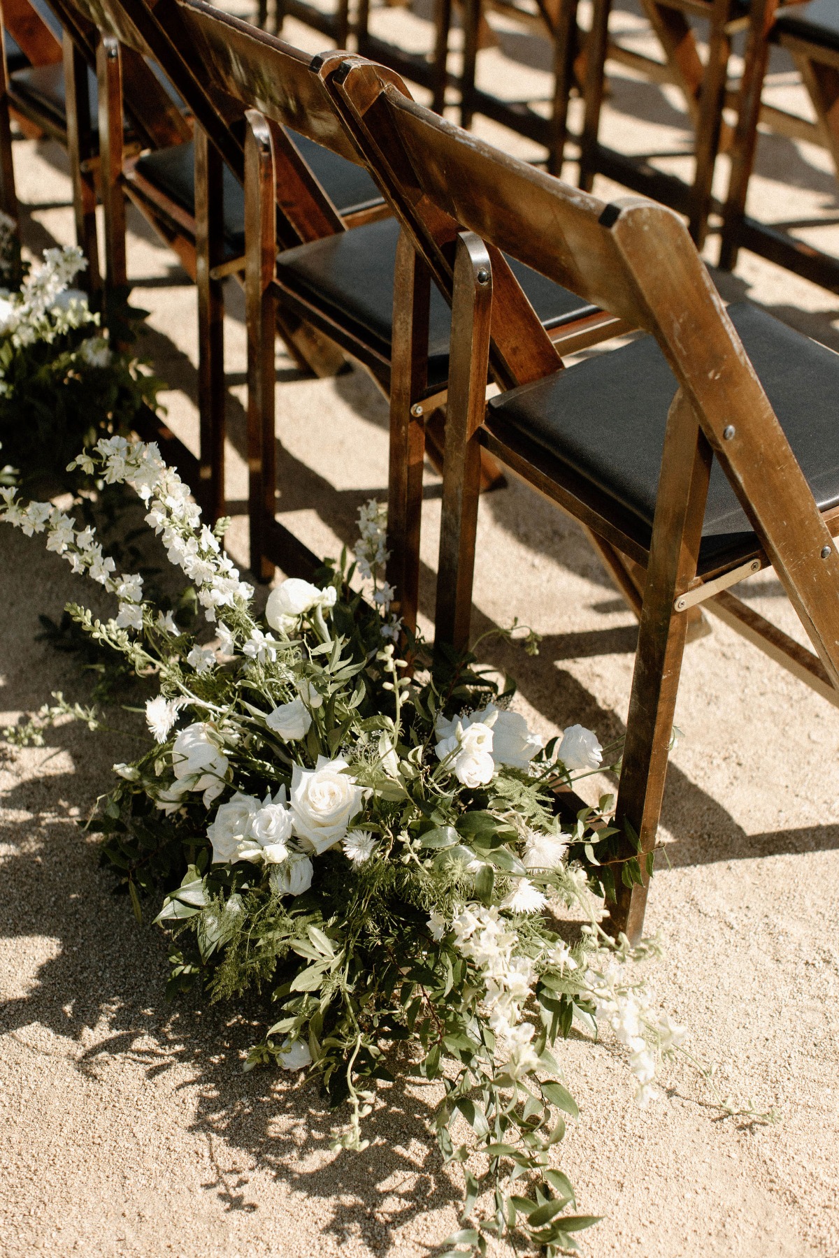 all white wedding floral arrangements for ceremony