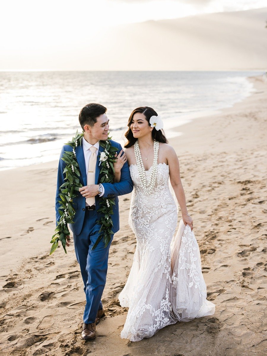 Luxury coastal wedding in Maui with a must-see something blue